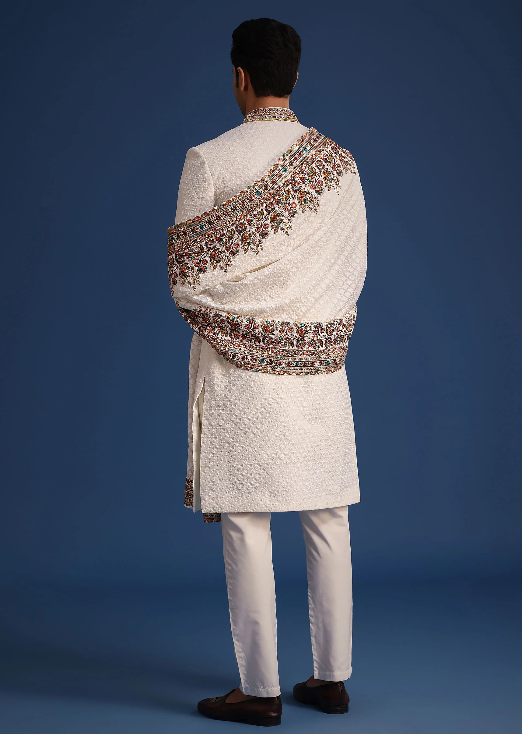 Off White Silk Embroidered Sherwani Set With Dupatta - Image 5