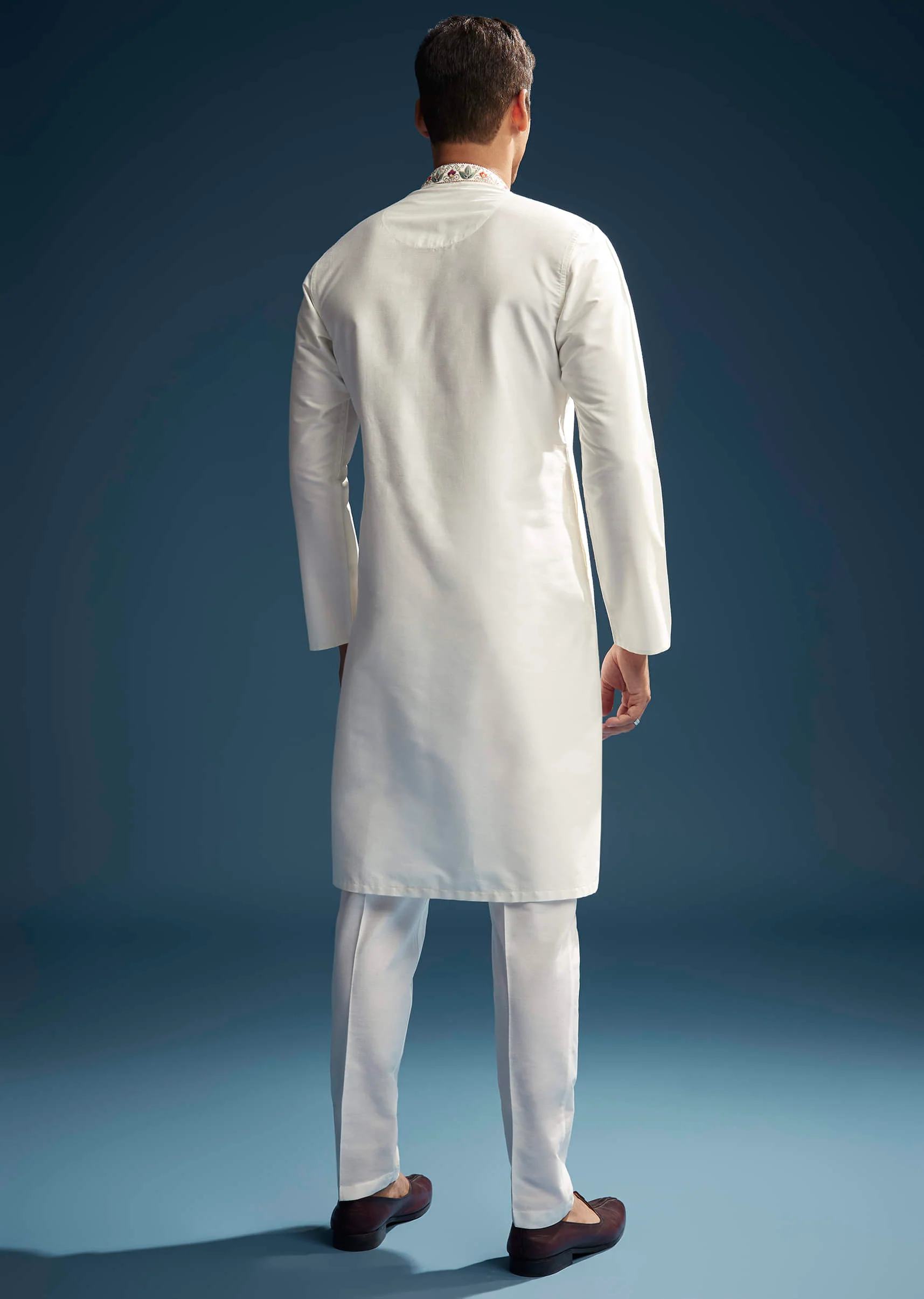 Off White Silk Kurta Set For Men With Resham Embroidery - Image 5