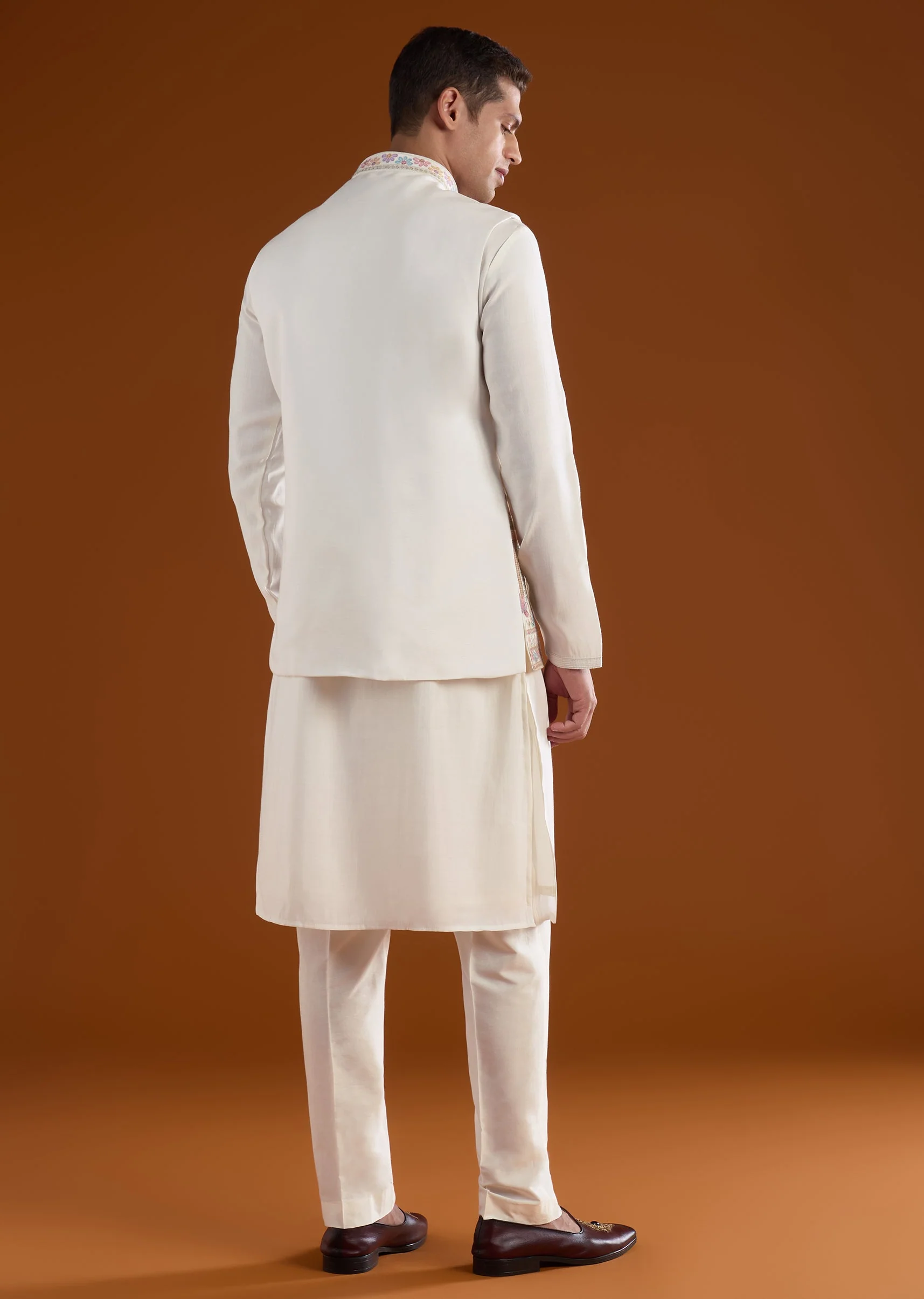 Off White Silk Mens Kurta Jacket Set With Thread And Motif Work - Image 5