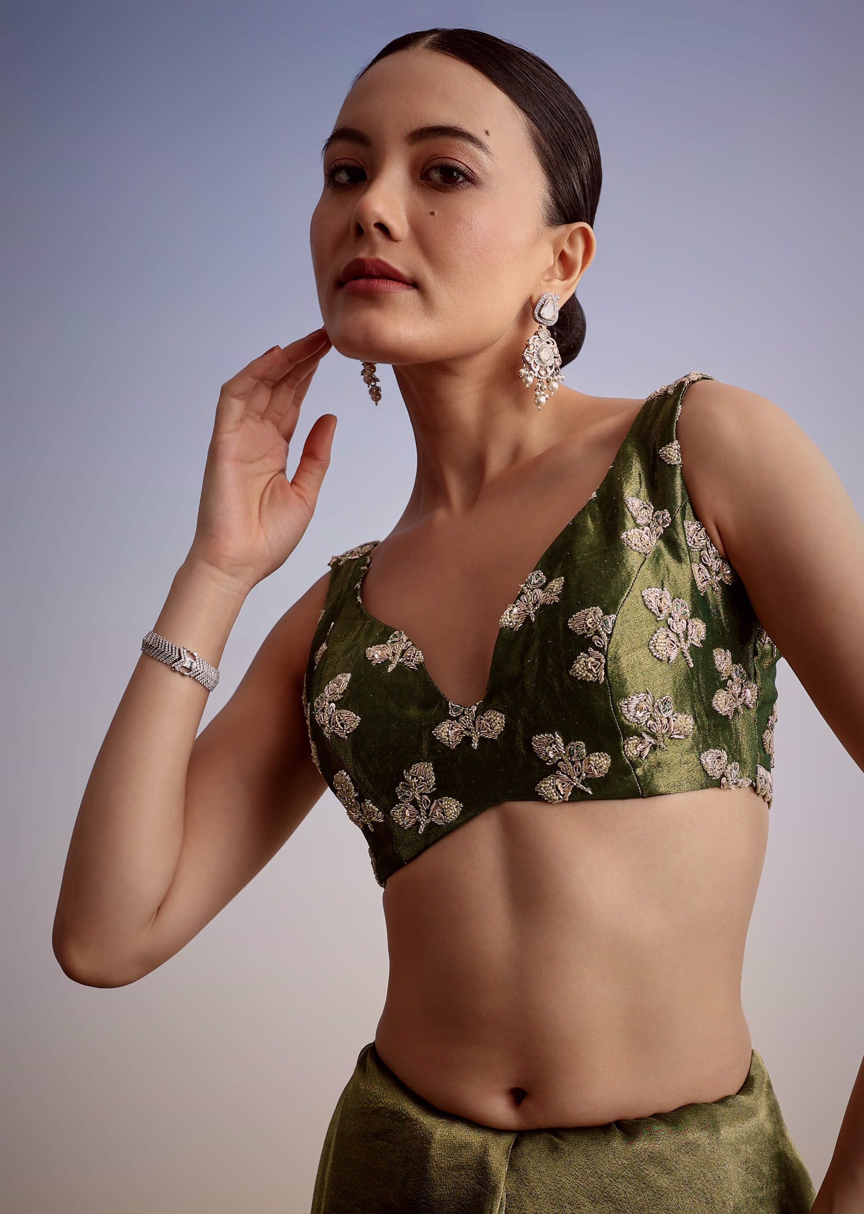Olive Green Tissue Saree With Scallop Embroidered Border - Image 7