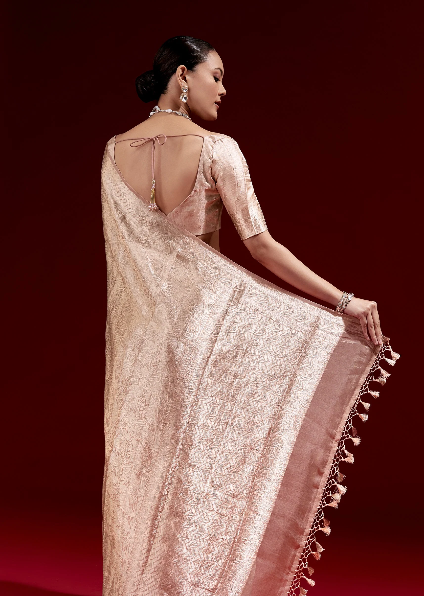 Peach Banarasi Tissue Saree With All Over Floral Zari Weave - Image 6