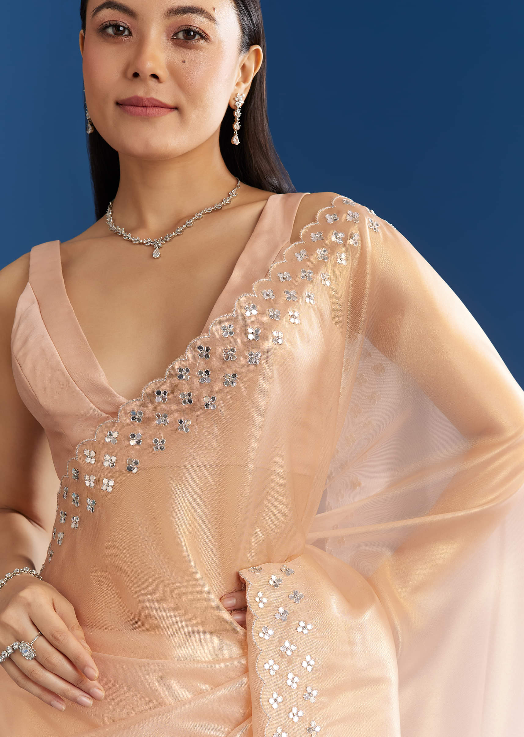 Peach Organza Tissue Saree With Cutdana Embellished Border - Image 5