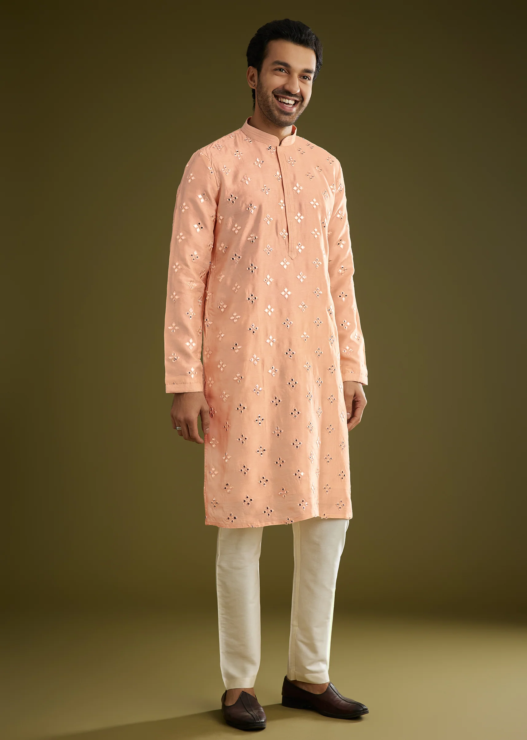 Peach Silk Blend Kurta Set With Mirror Work - Image 4