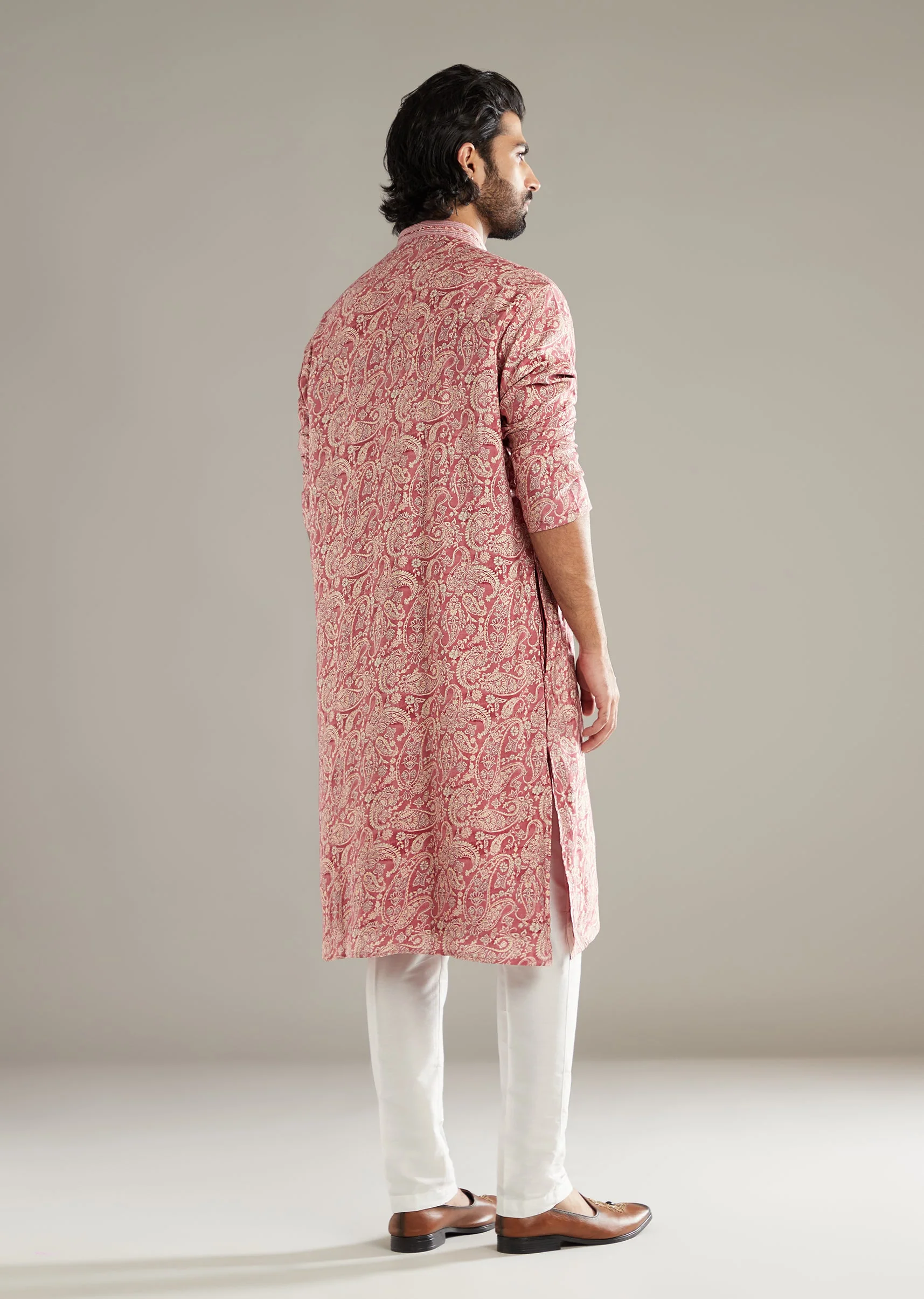 Peach Silk Kurta Set For Men With Paisley Print - Image 5