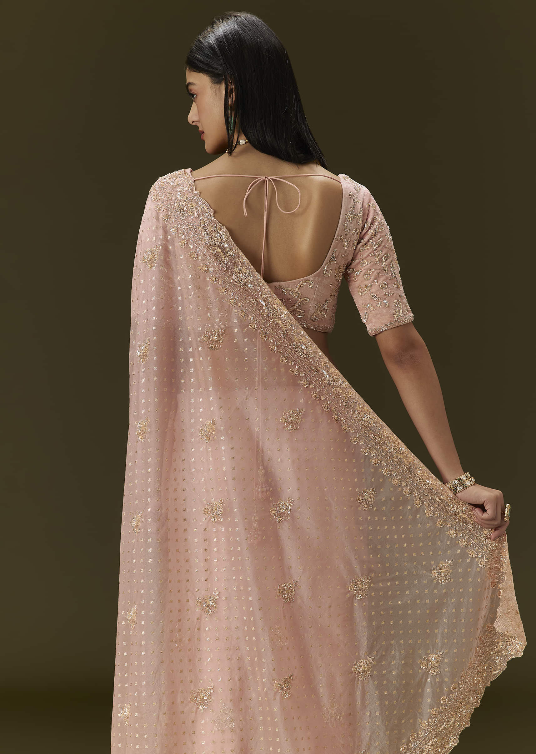 Pink Banarasi Tissue Saree With Velvet Embroidered Blouse - Image 4