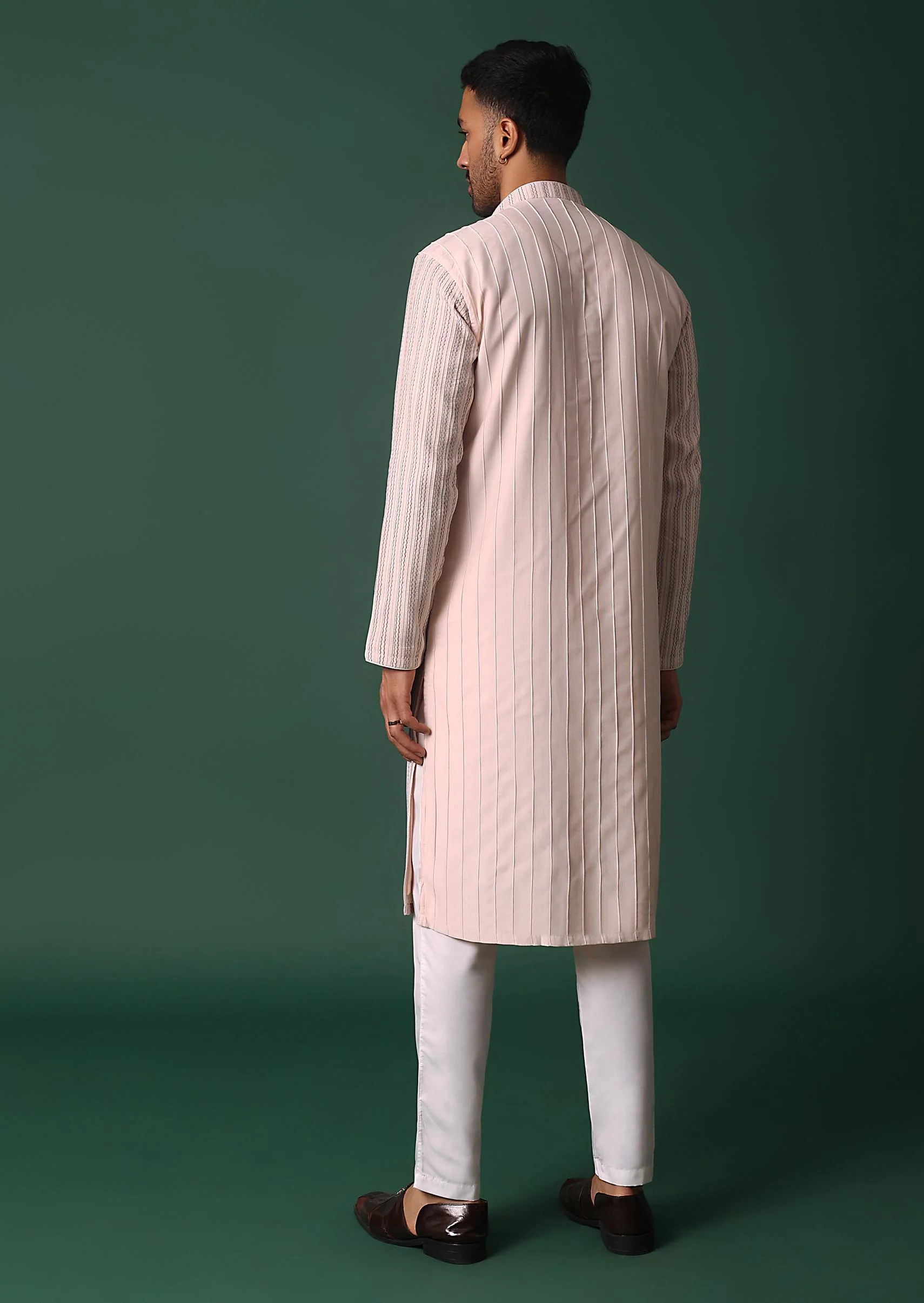 Pink Cotton Silk Kurta Set With Intricate Thread Work Embroidery - Image 5