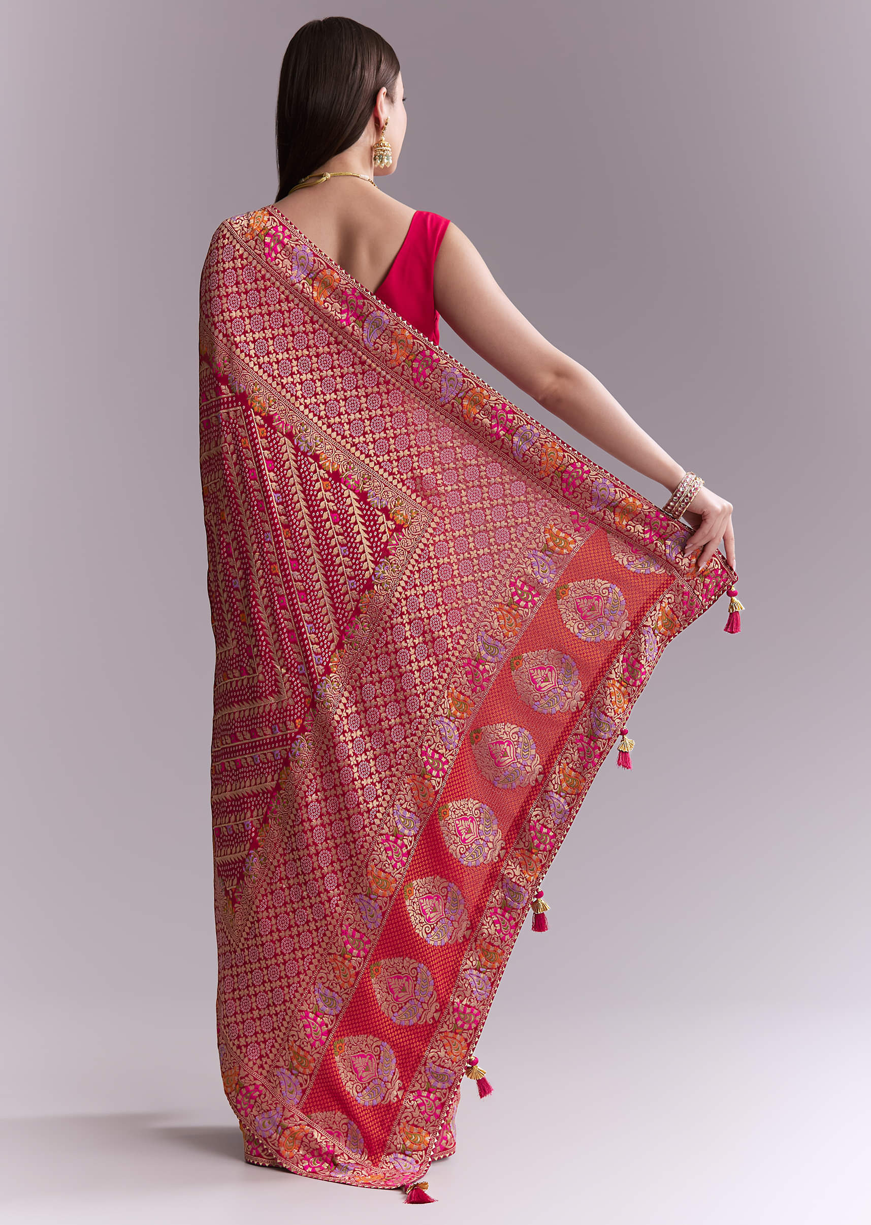 Pink Georgette Woven Saree With Heavy Zari And Jaal Embroidery - Image 4