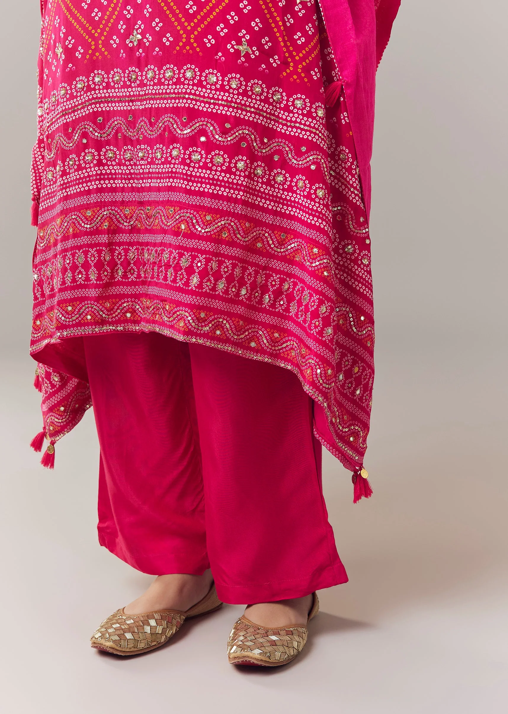Pink Kaftan Kurti In Bandhani Print With Gotta Work - Image 2