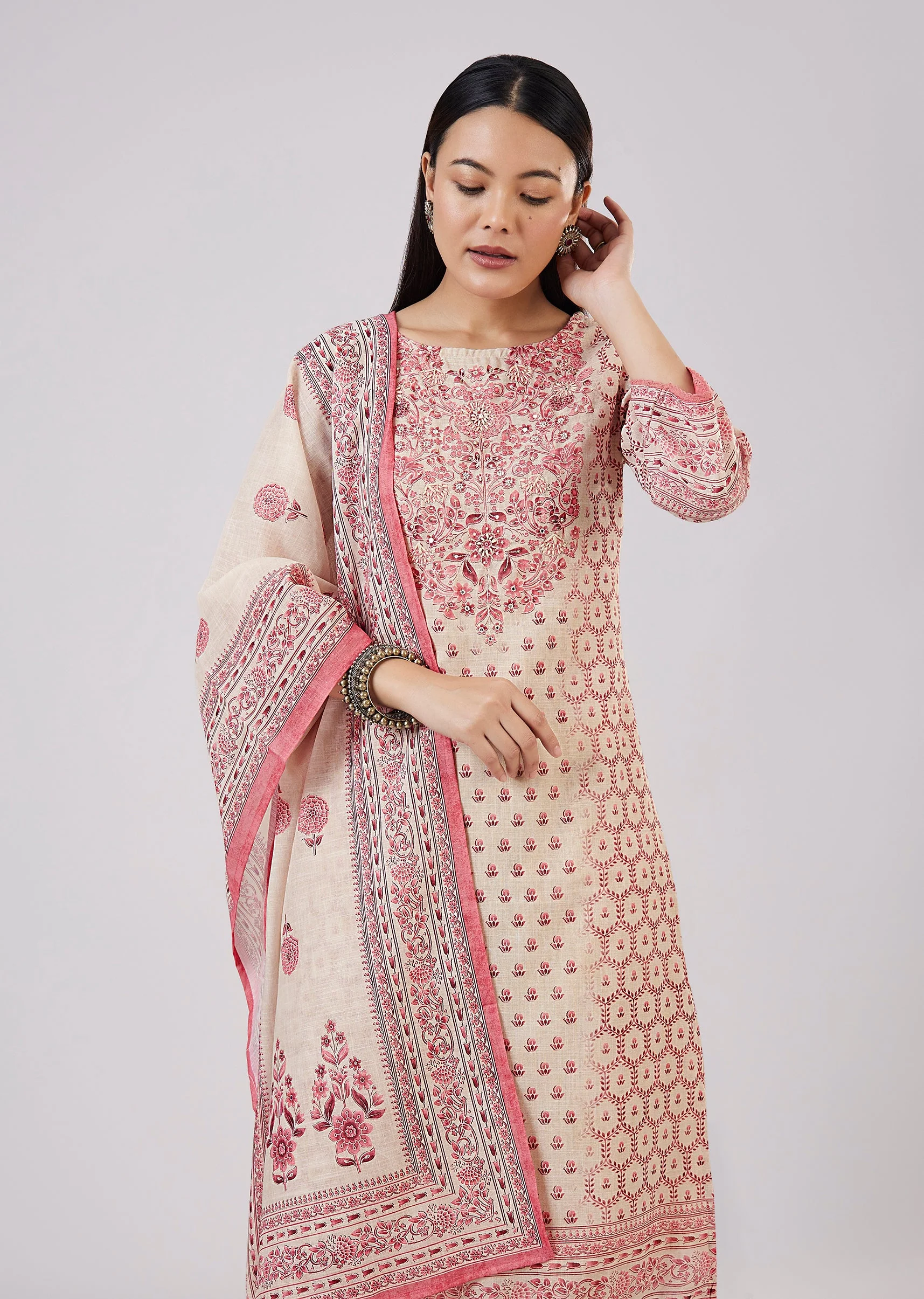 Pink Linen Kurta Set With Sequins Detailing - Image 4