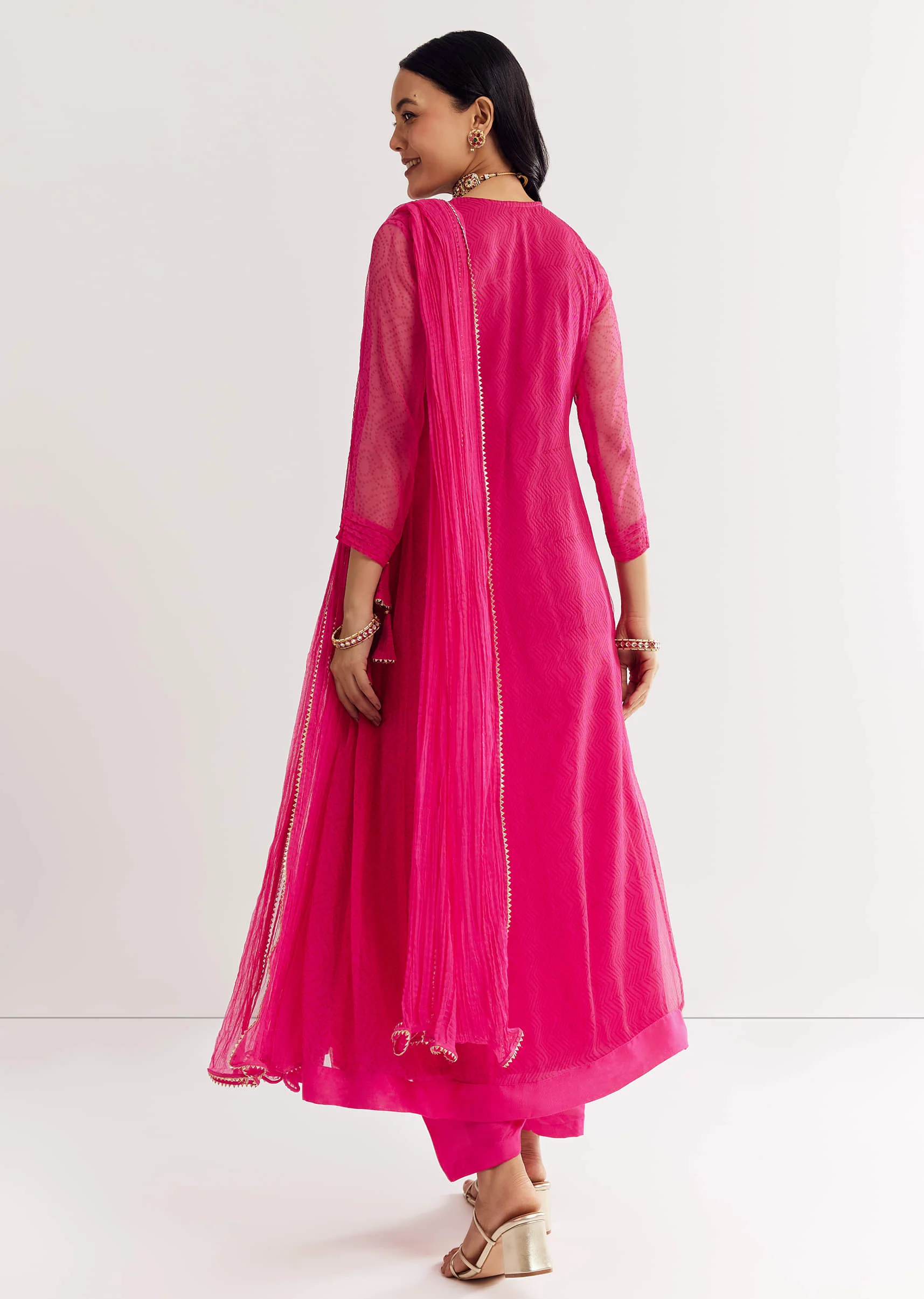 Pink Printed Chiffon Sequin Kurta Set With Dupatta - Image 5