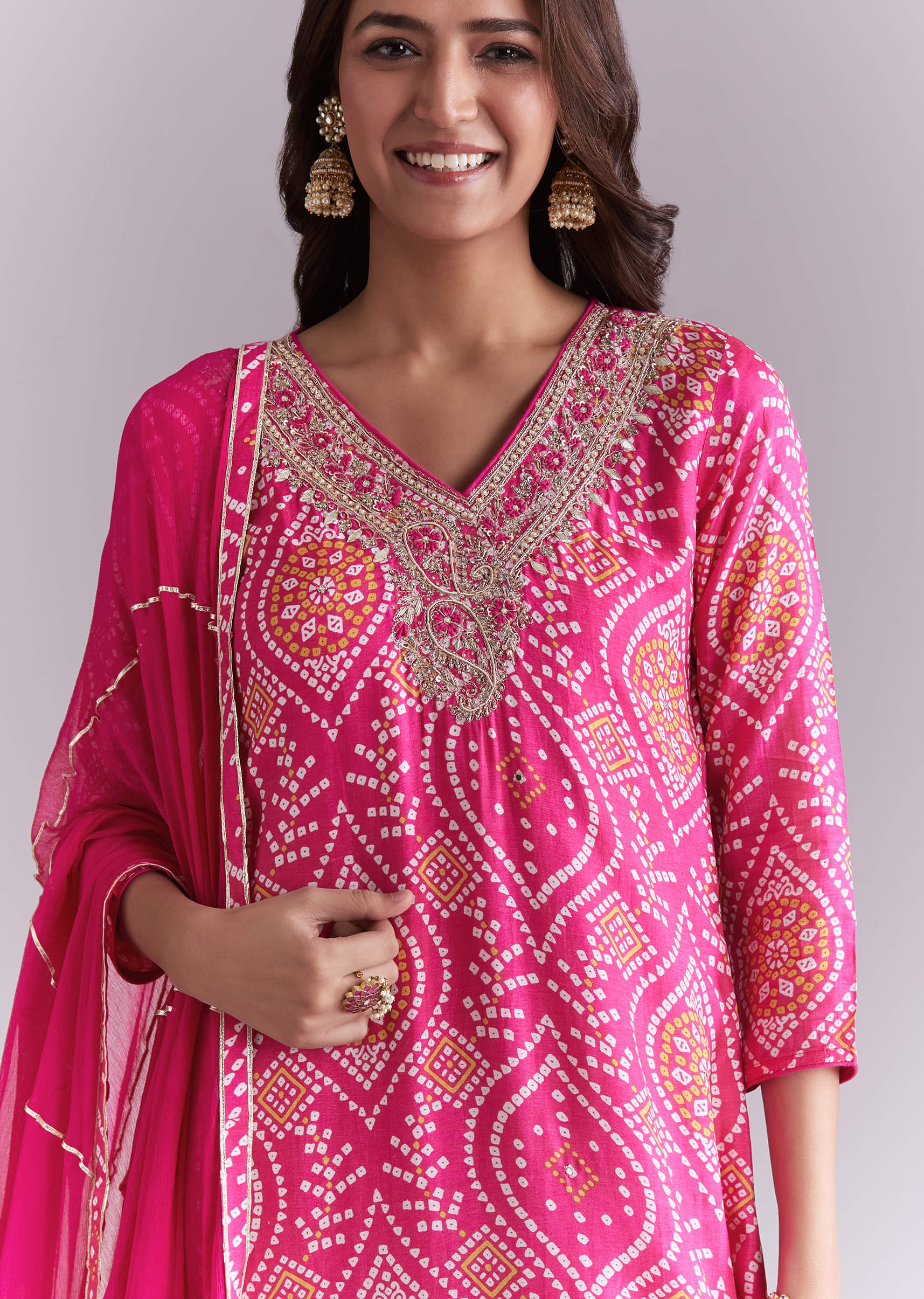 Pink Silk Kurta Set With Bandhani Print And Embroidery - Image 2