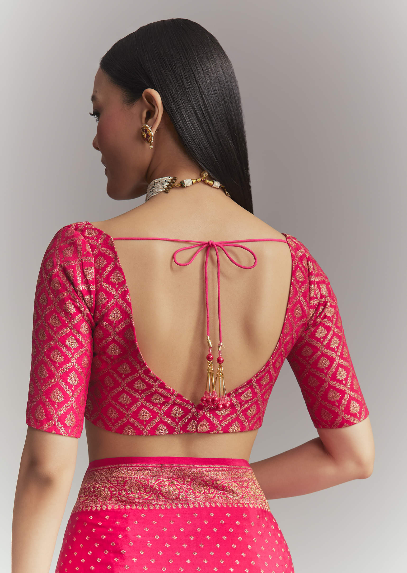 Pink Silk Woven Saree With Zari Weave - Image 8