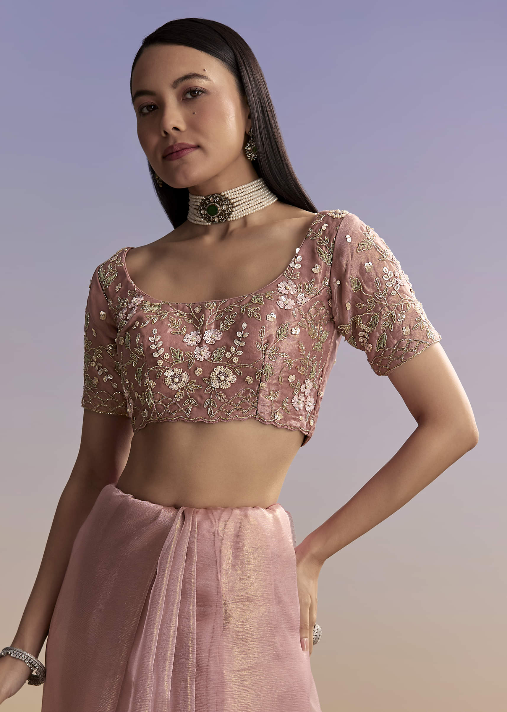Pink Tissue Saree With Floral Hand Embroidery And Cutwork Border - Image 5