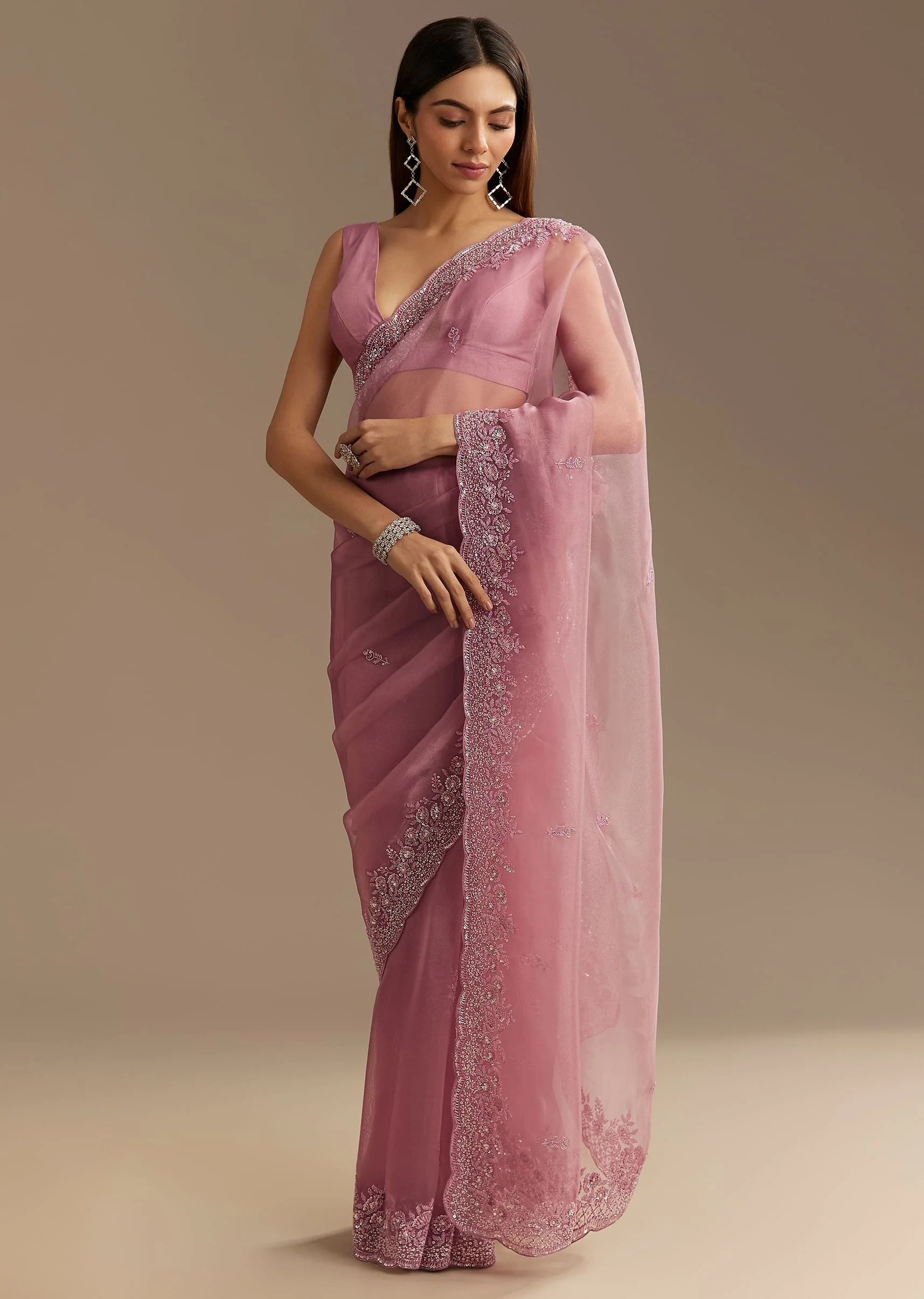 Pinkish Lavender Tissue Saree With Sequins Cutdana And Scallop Border - Image 5