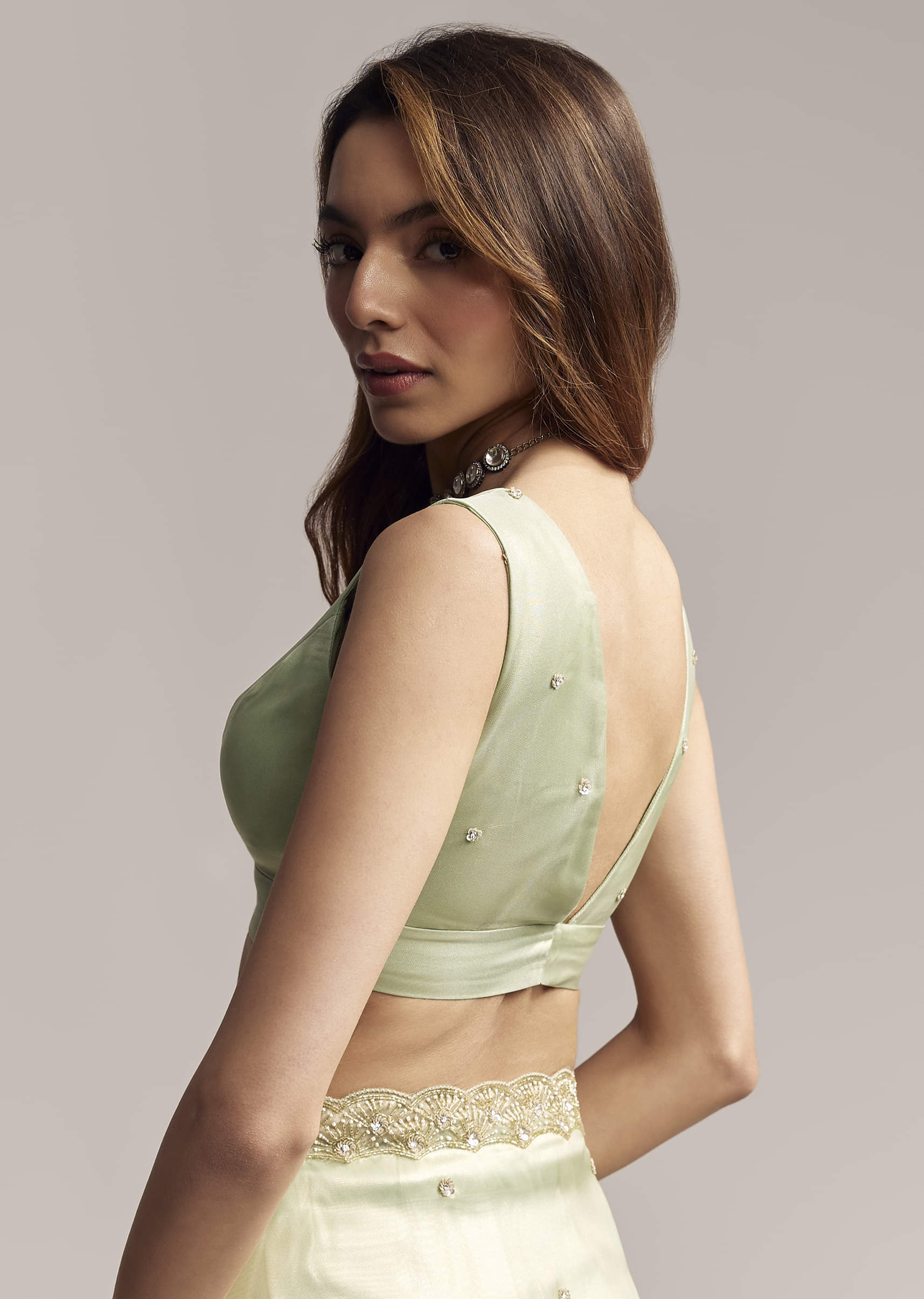 Pista Green Tissue Saree With Butti Work Embroidery - Image 7
