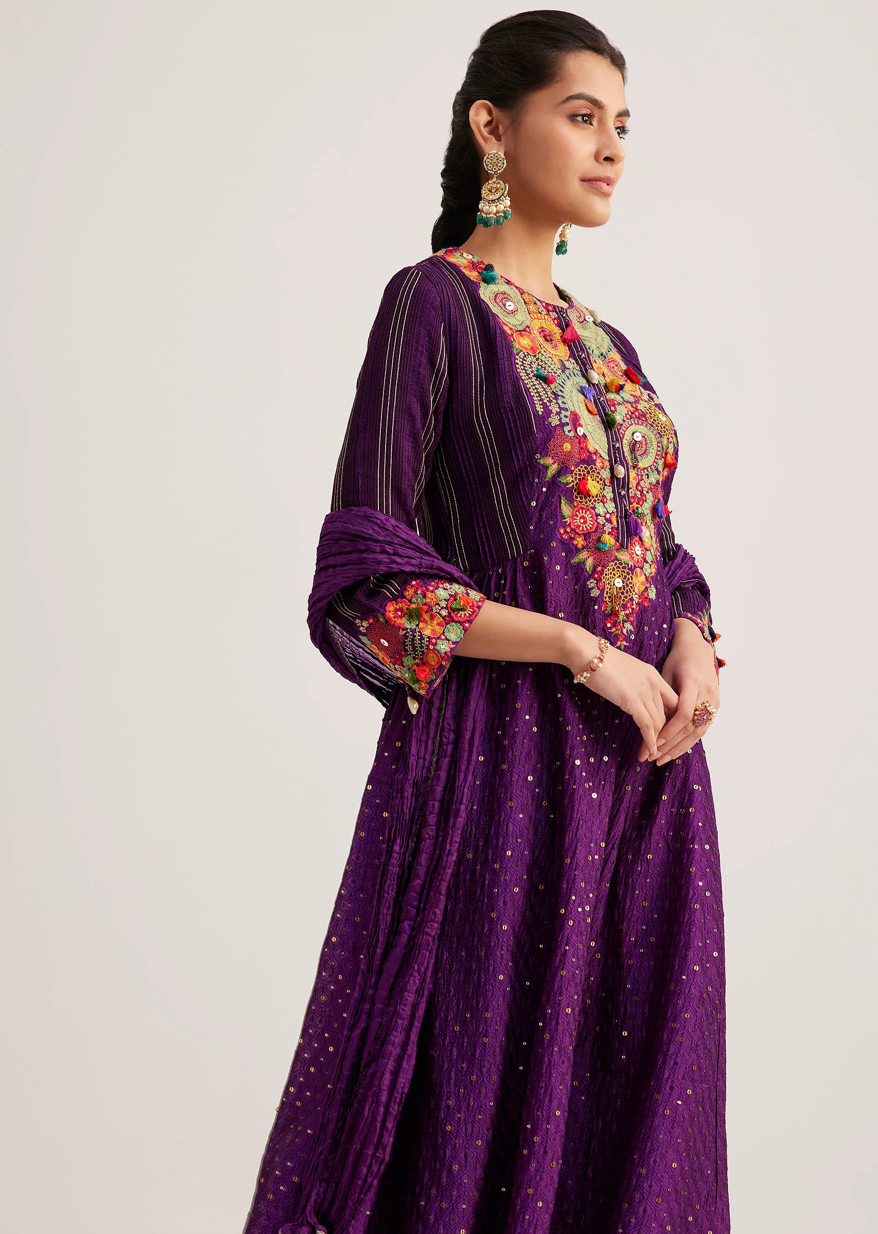 Purple Silk Kurta Set With Resham Embroidery And Dupatta - Image 4