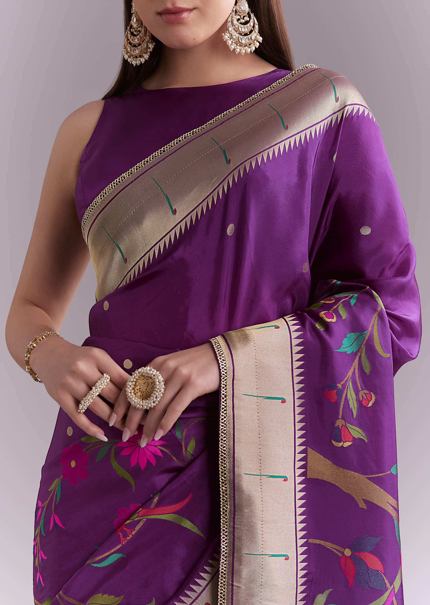 Purple Silk Muniya Paithani Saree With Booti And Zari Work - Image 2