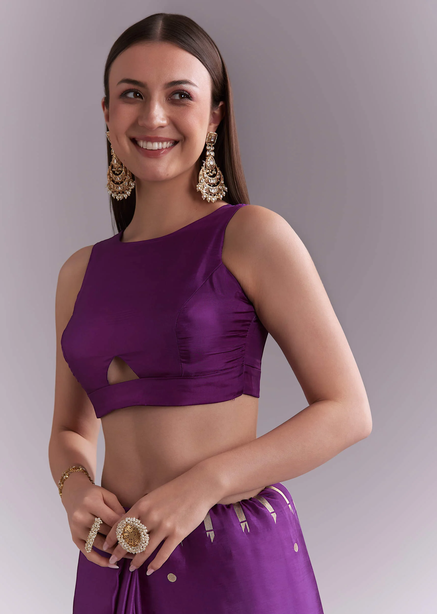 Purple Silk Muniya Paithani Saree With Booti And Zari Work - Image 7
