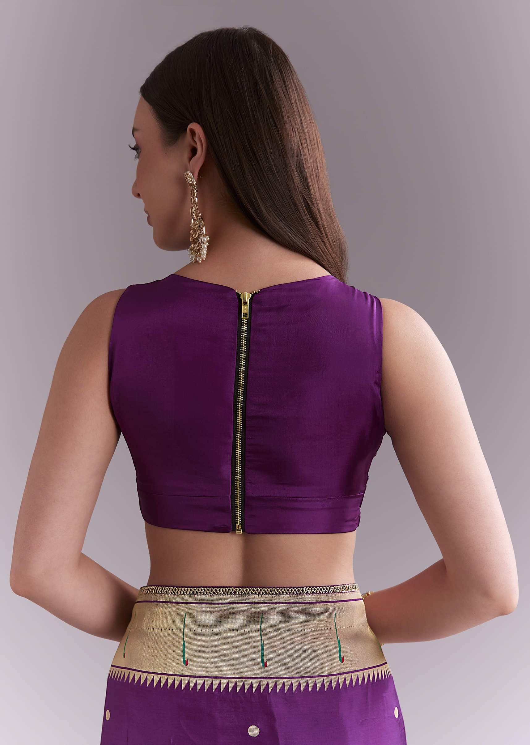 Purple Silk Muniya Paithani Saree With Booti And Zari Work - Image 8