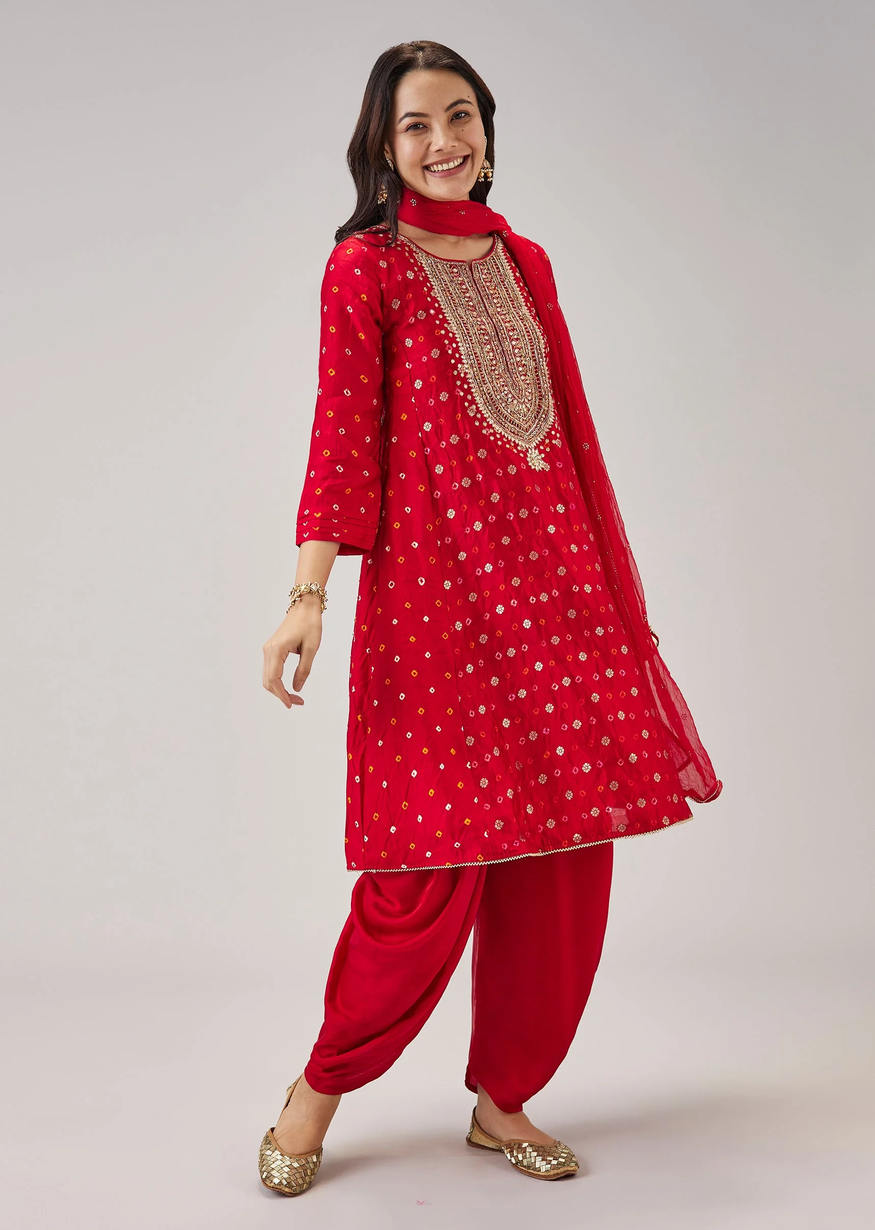 Red Bandhani Banarasi Dhoti Set With Gotta Work - Image 3