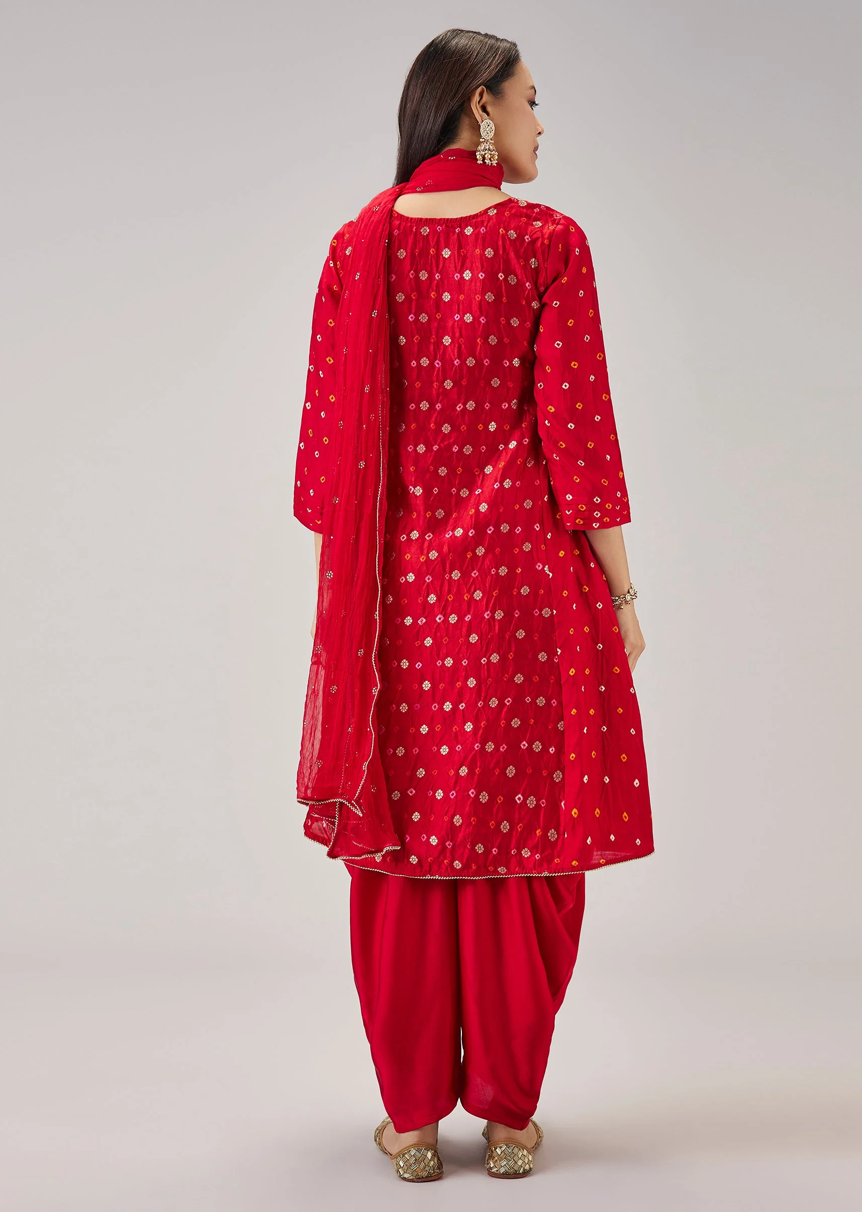 Red Bandhani Banarasi Dhoti Set With Gotta Work - Image 5