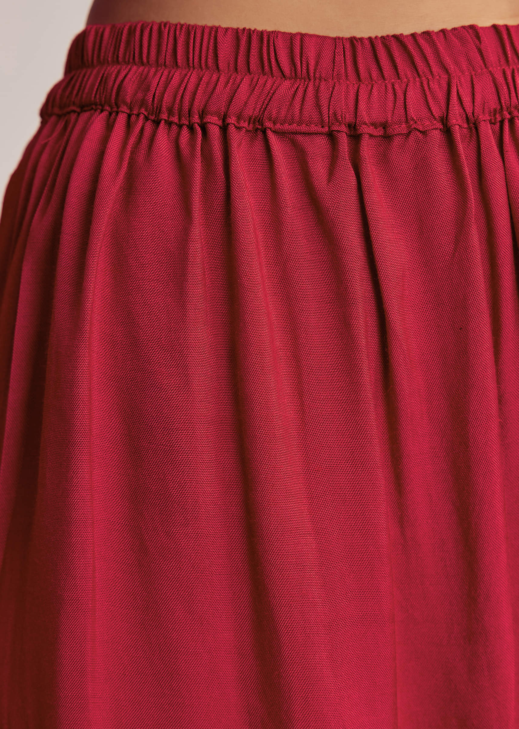 Red Bandhani Layered Silk Kurta Set With Dupatta - Image 6