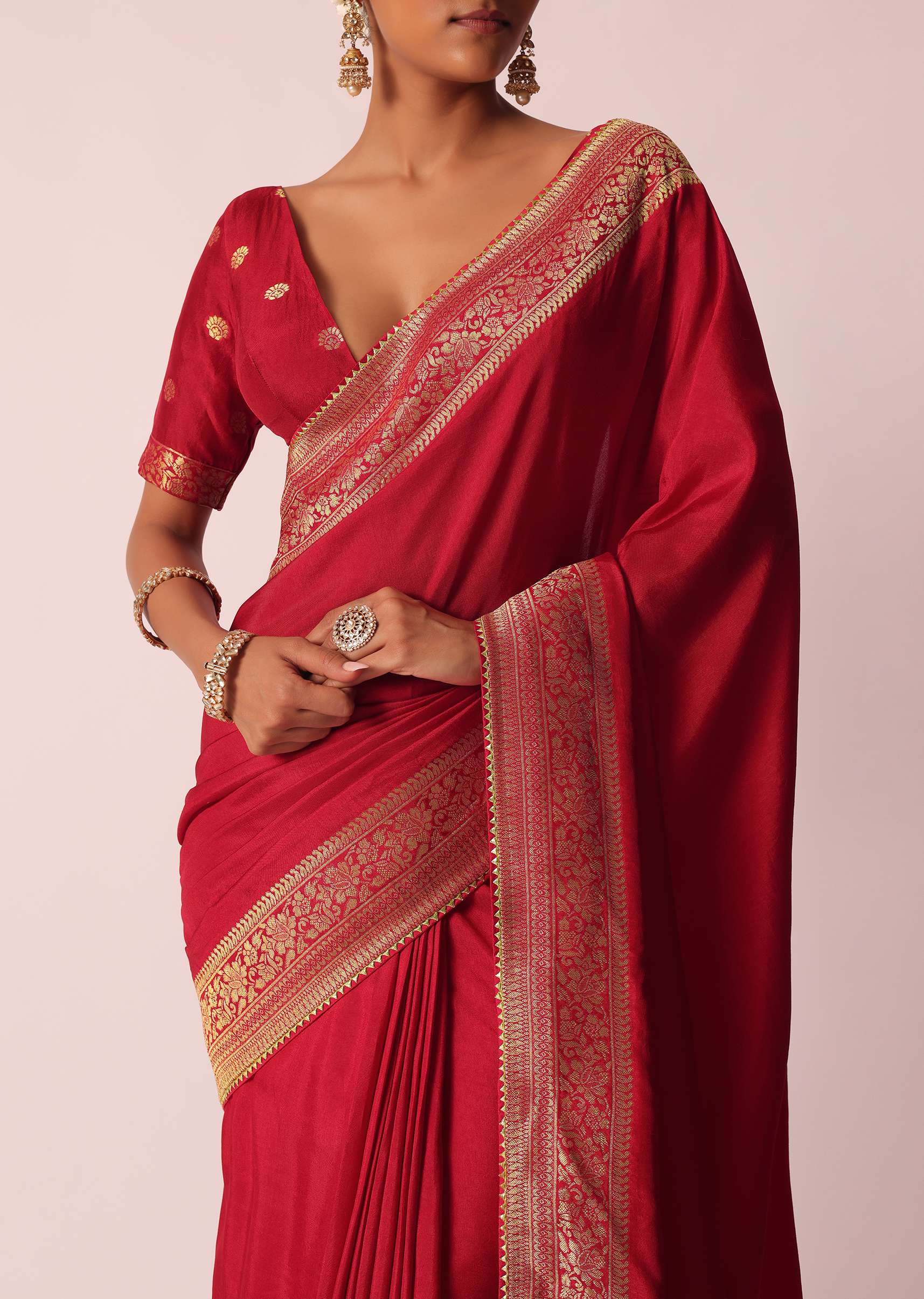 Red Bandhani Silk Woven Saree With Unstitched Blouse Piece - Image 5