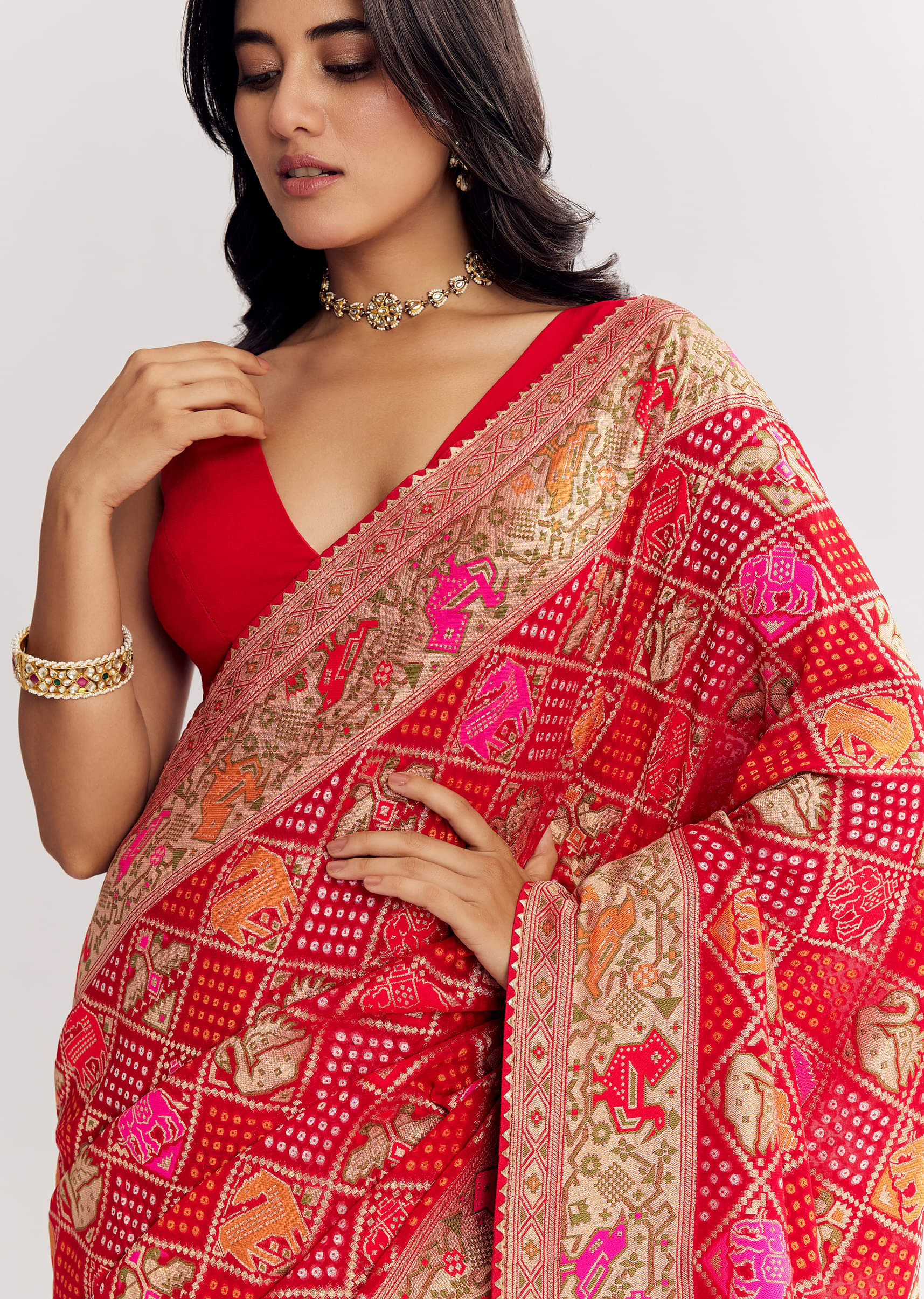 Red Dola Silk Bandhani Saree With Multicolor Animal Motifs And Gota Border - Image 2
