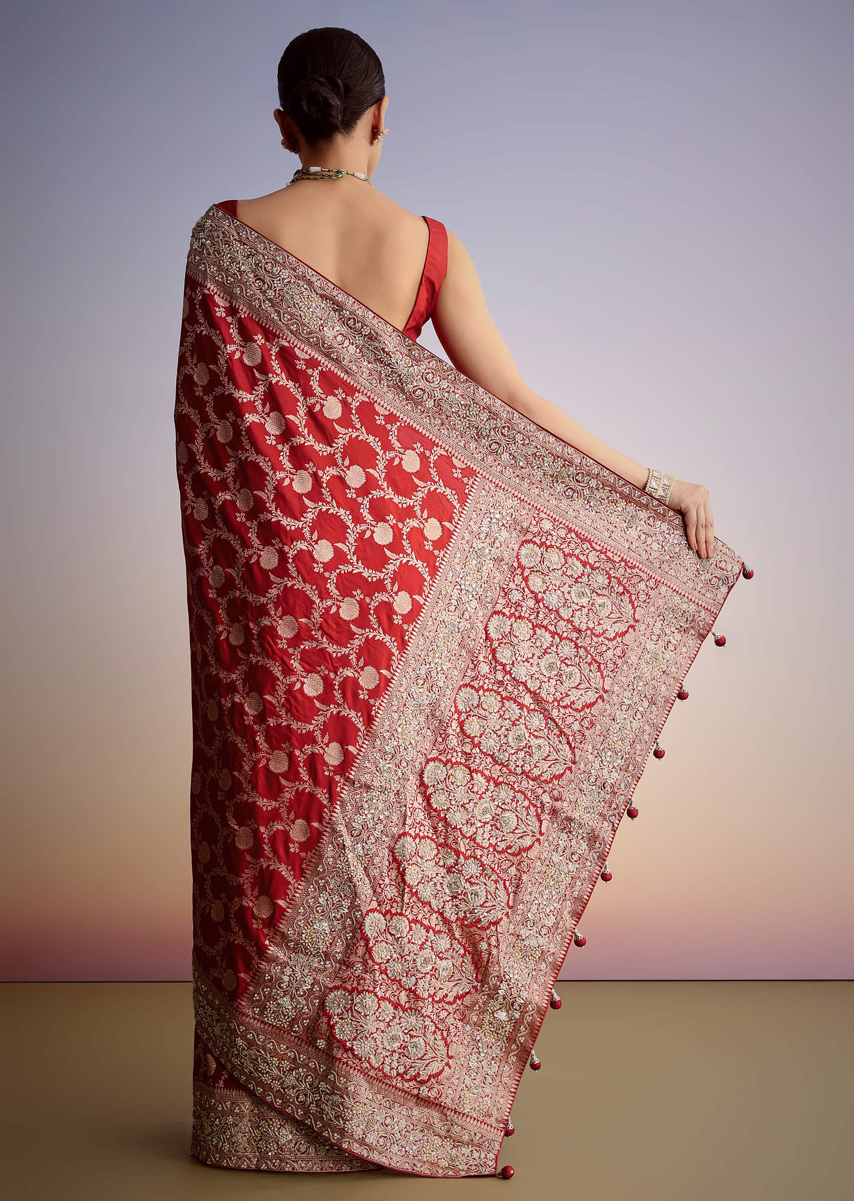 Red Dola Silk Saree With Floral Jaal Work - Image 6
