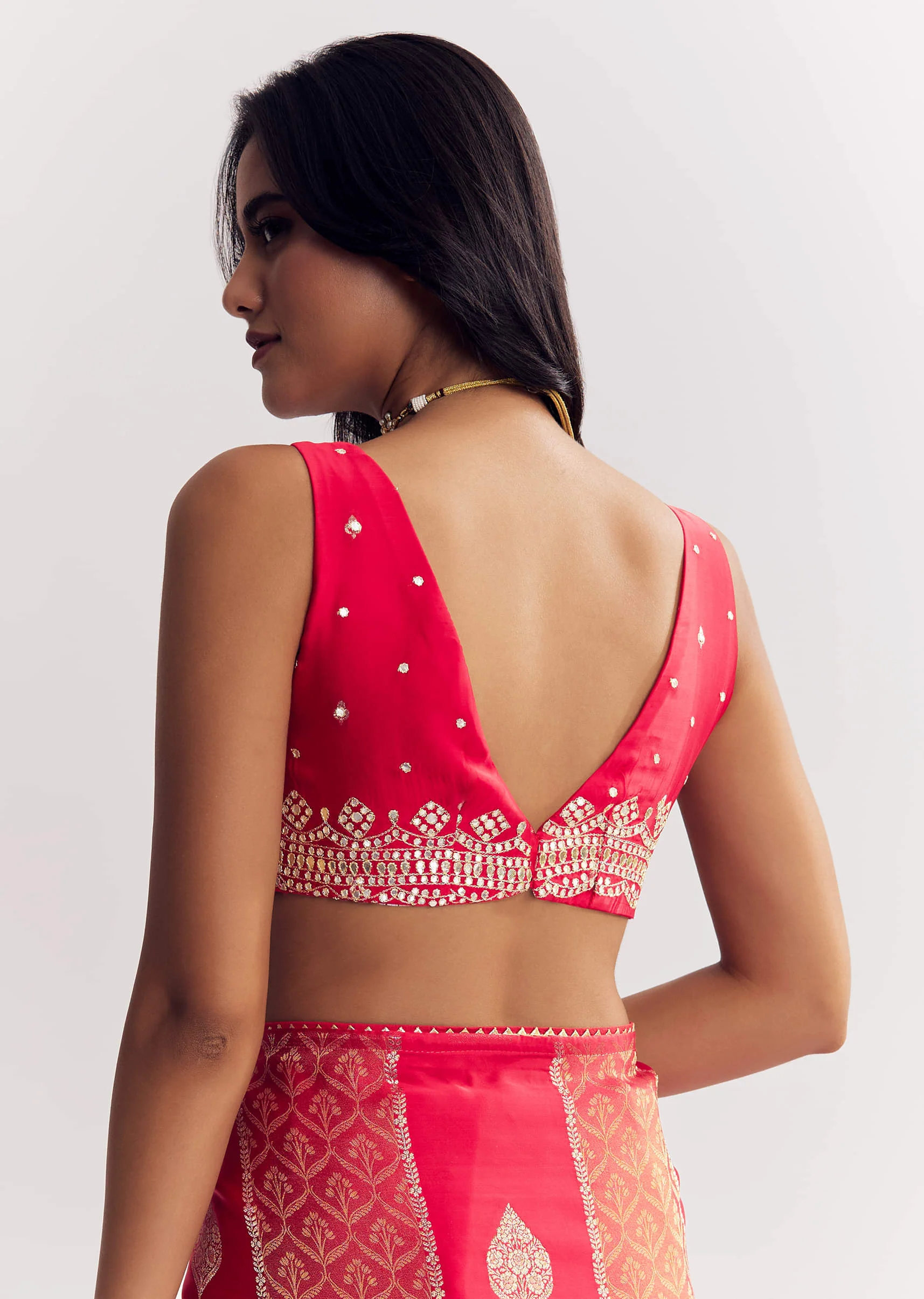 Red Dola Silk Saree With Gota Patti Woven Motifs - Image 8