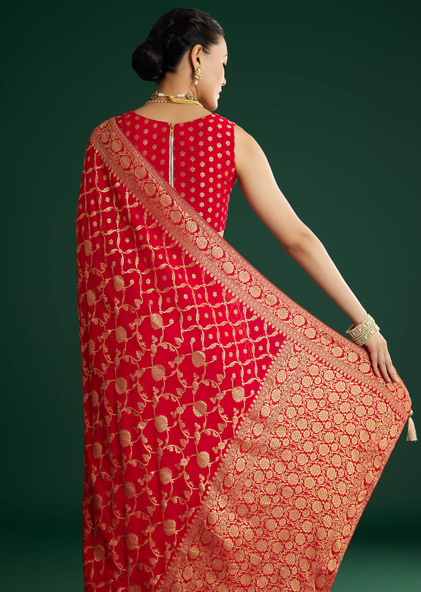 Red Jaal Work Saree With Floral Border And Pallu - Image 6