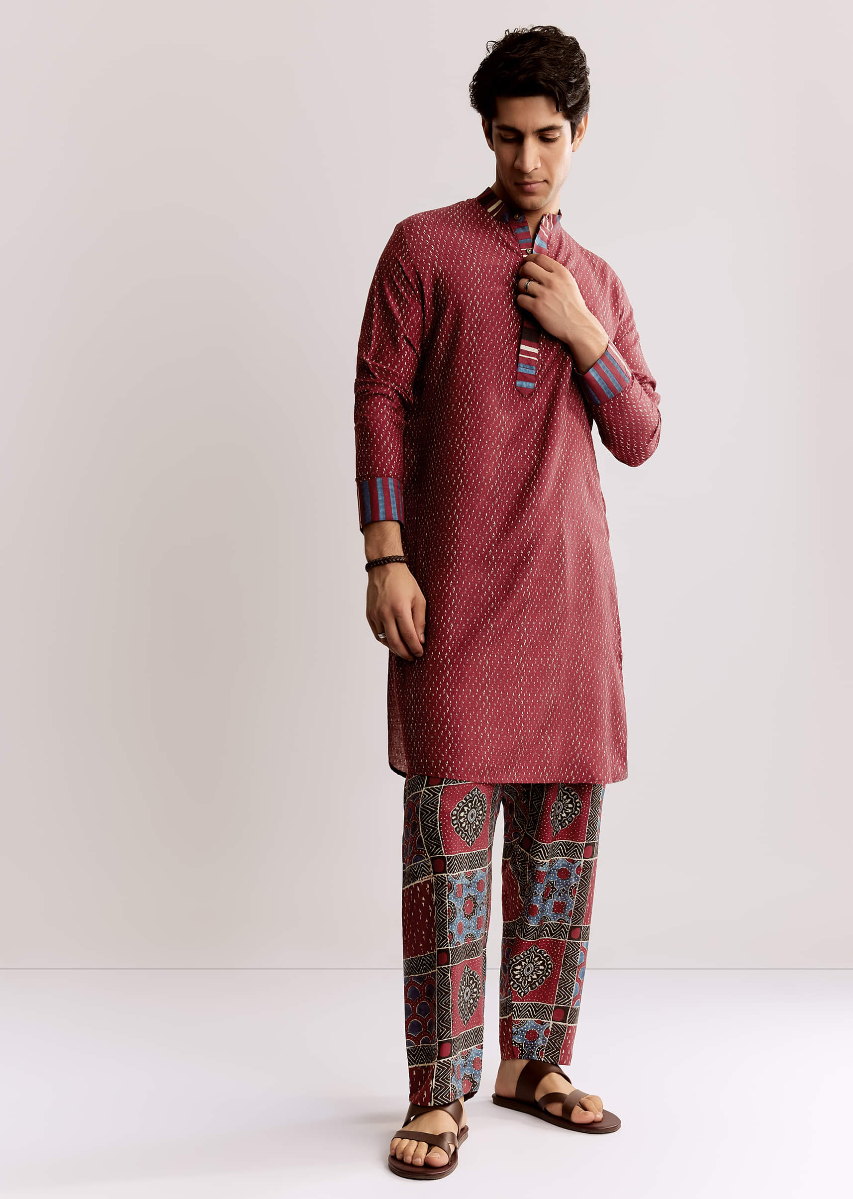 Red Linen Kurta Set With Ajrakh Print - Image 2