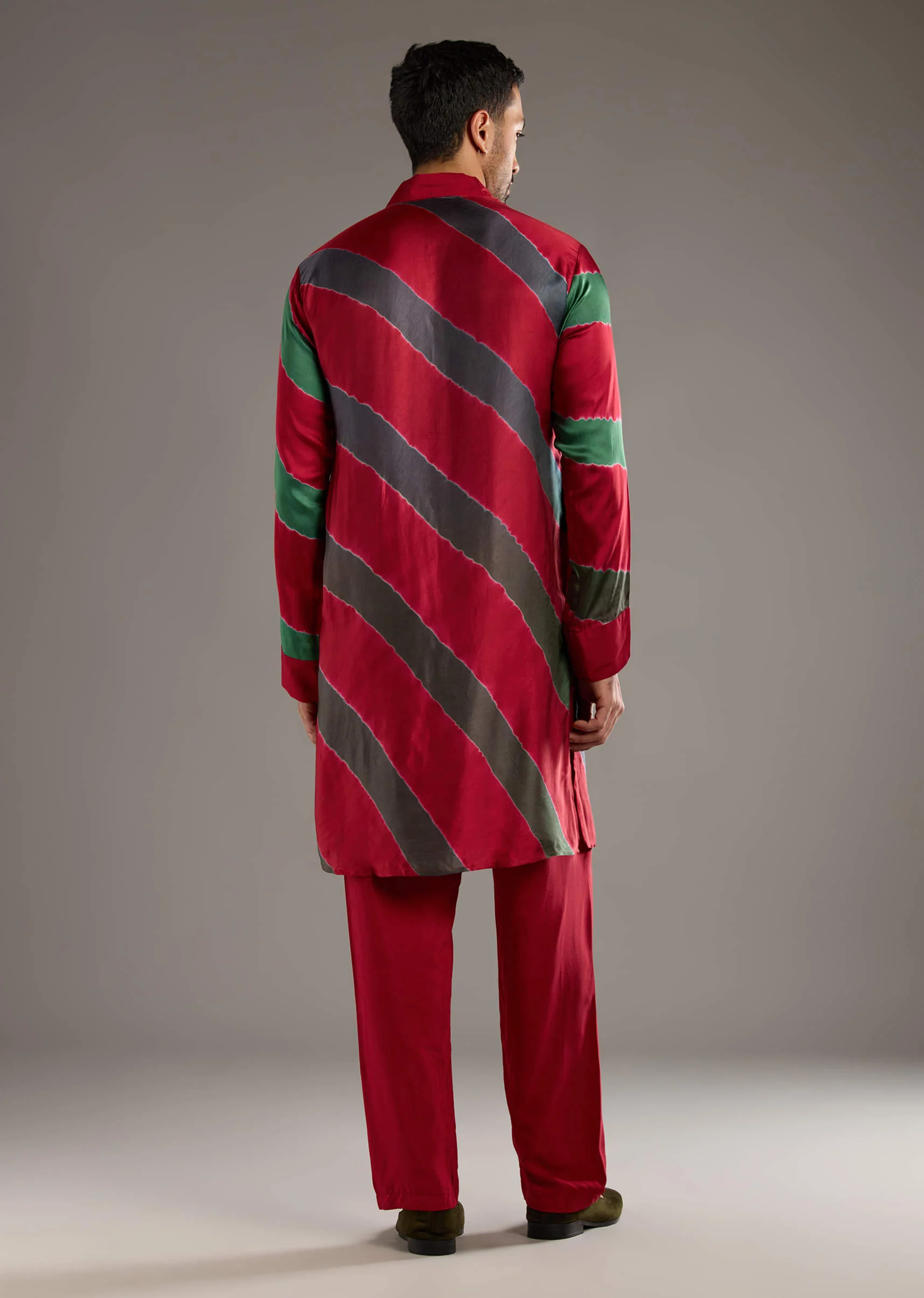 Red Modal Kurta Set For Men With Hand Dyed Leheriya Print - Image 5