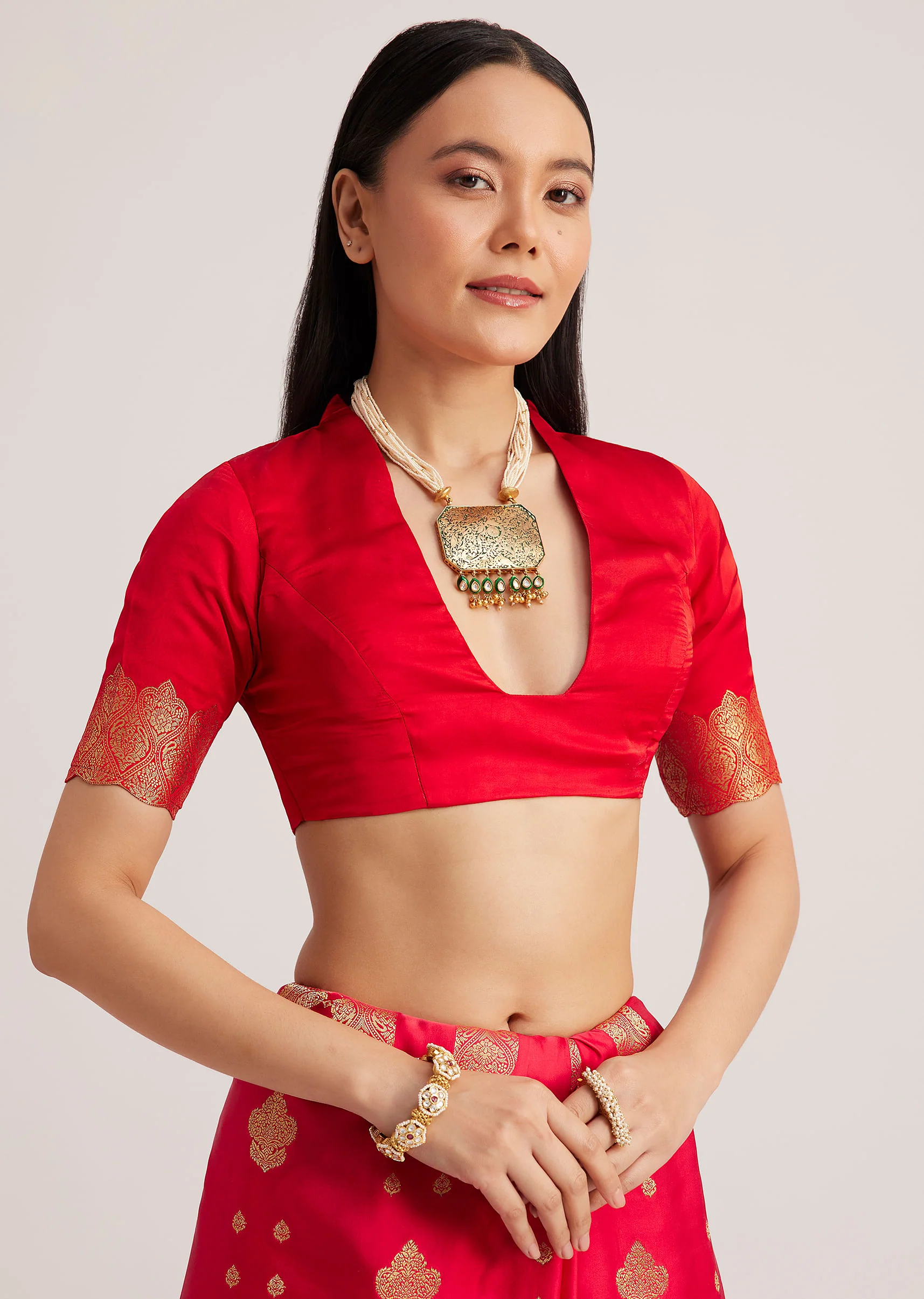 Red Satin Silk Butti Woven Saree With Scallop Brocade Border - Image 7