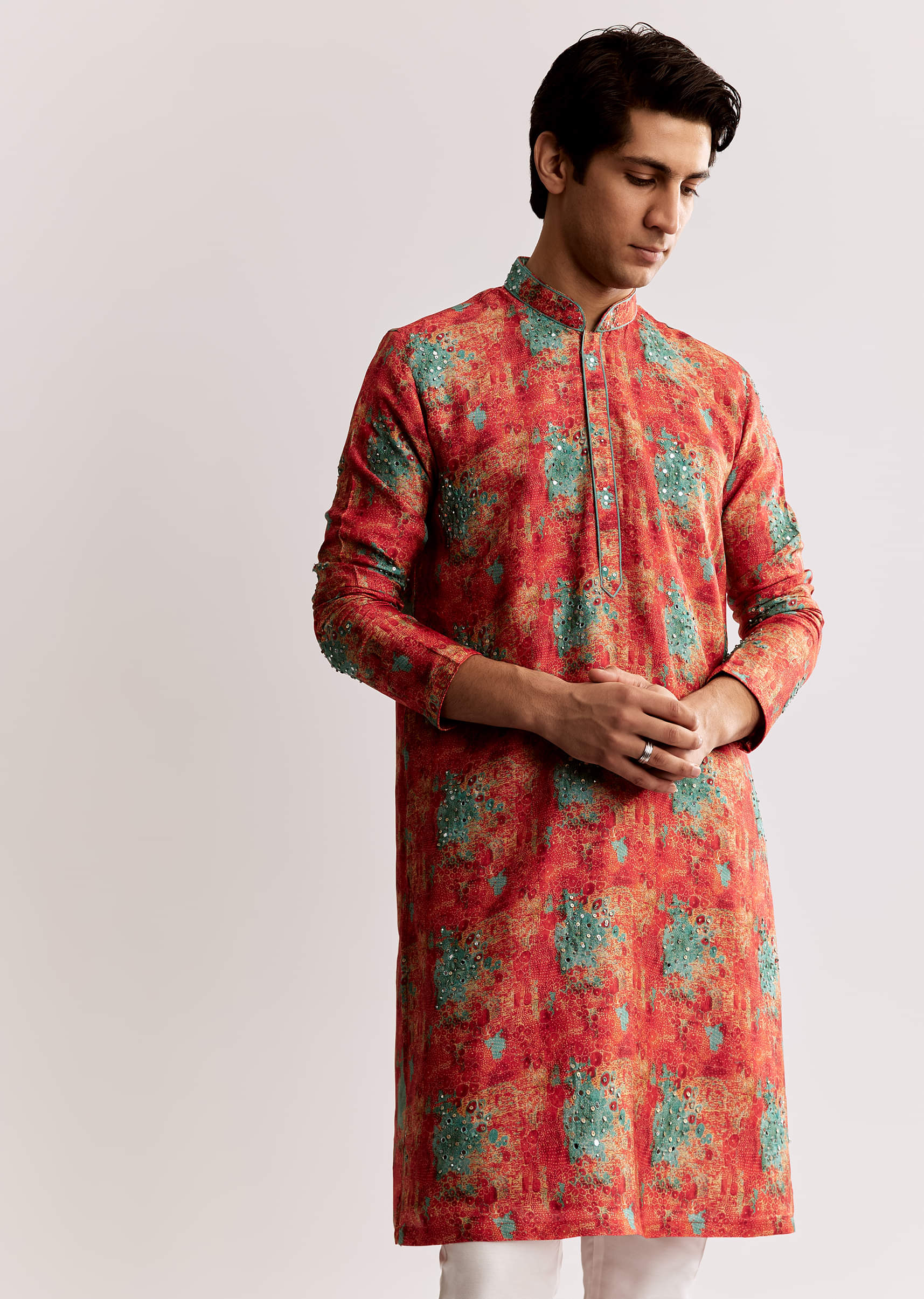 Red Silk Kurta Set With Sequins Embroidery - Image 3