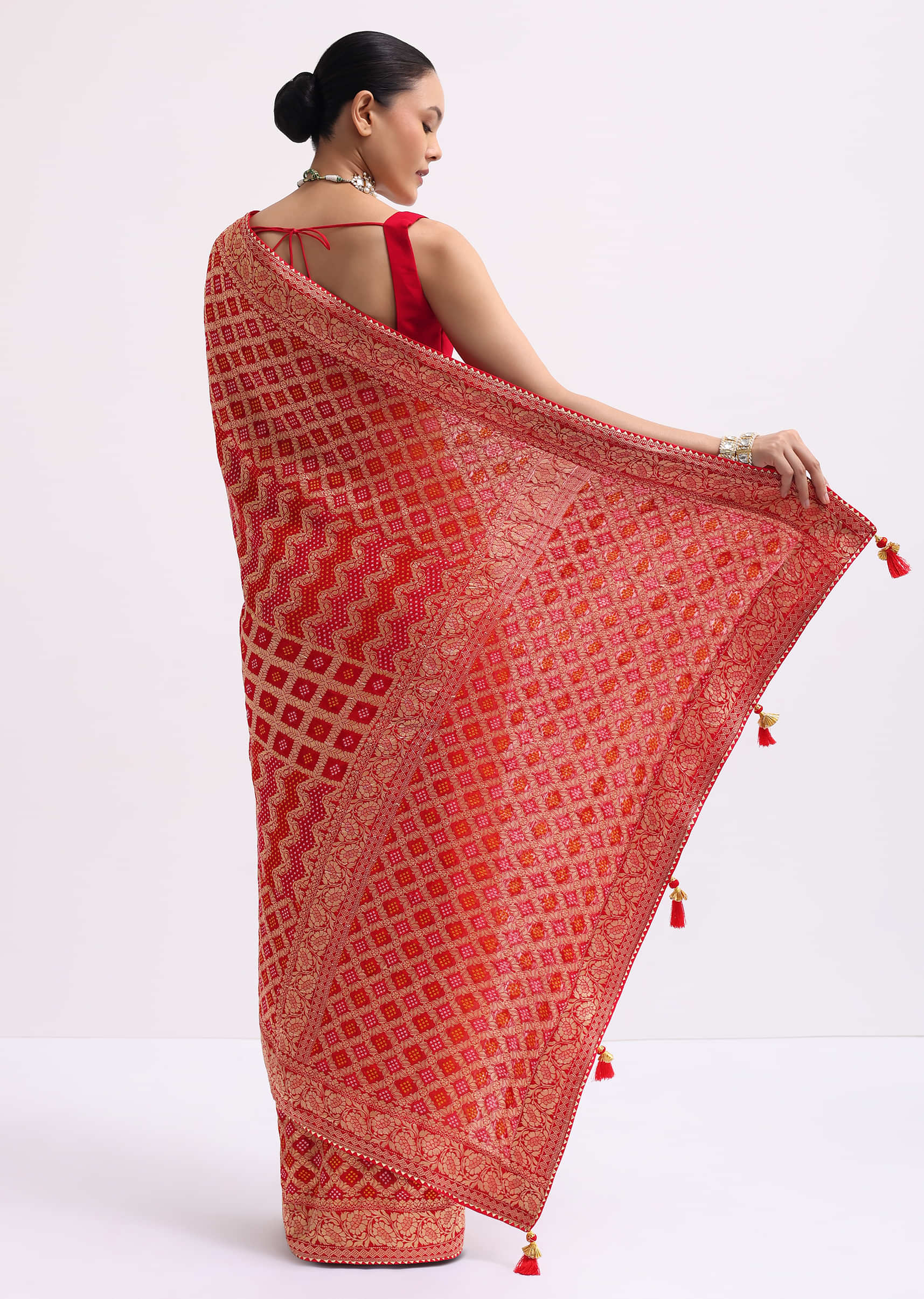 Red Woven Georgette Saree With Unstitched Blouse - Image 6