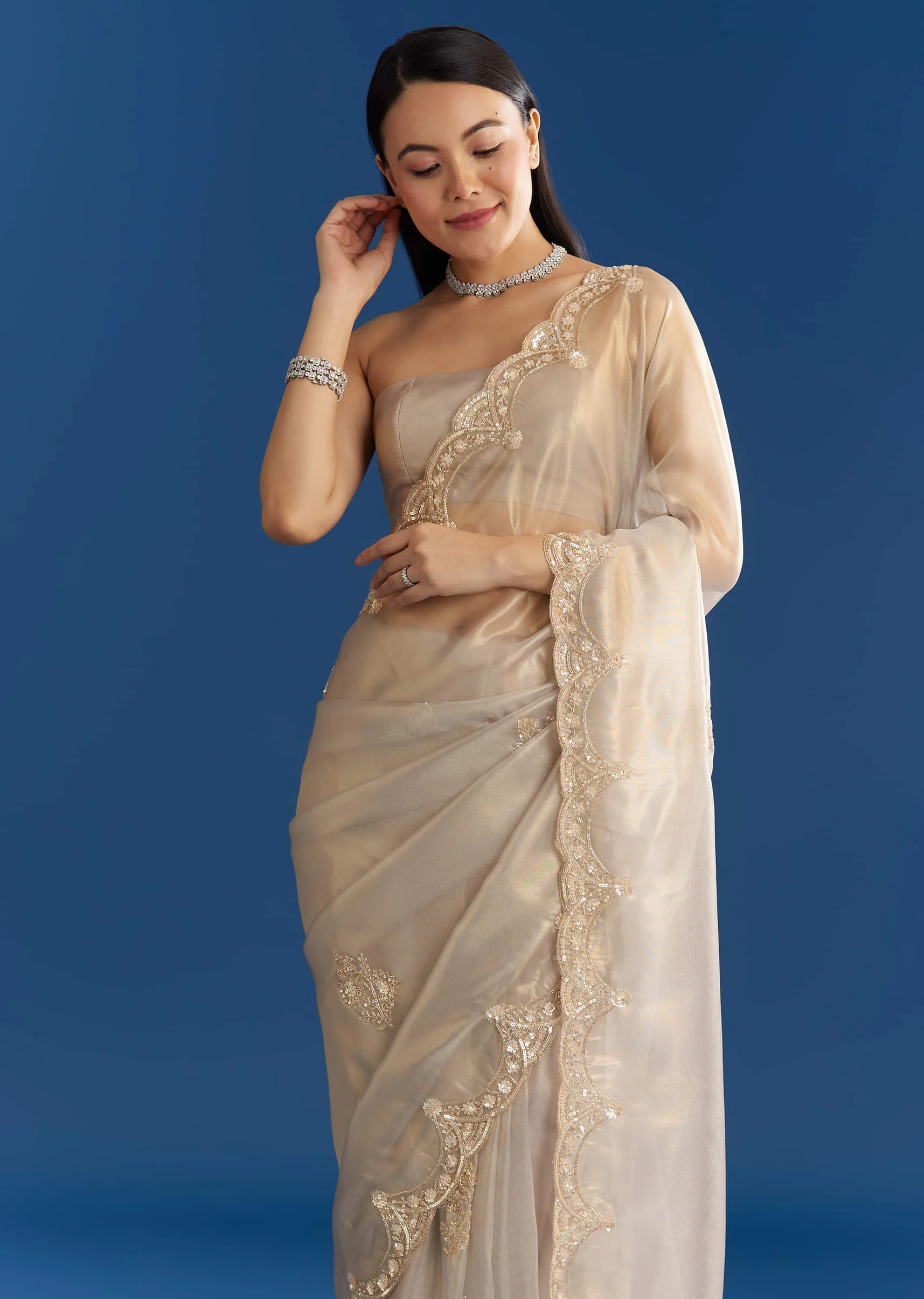 Silver Organza Tissue Saree With Sparkling Border - Image 2