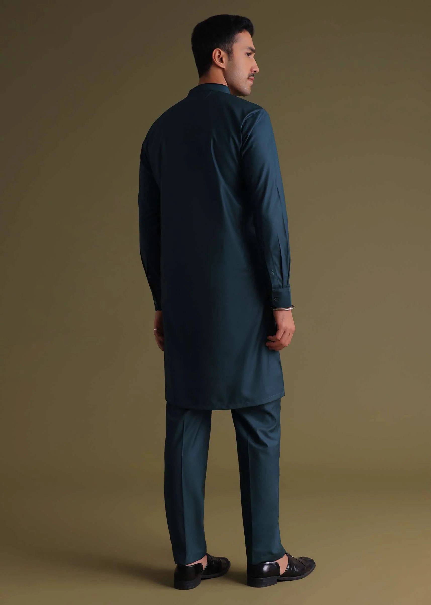 Teal Blue Pathani Kurta Set In Rayon With A Black Patch On Shoulder With Embroidery - Image 5