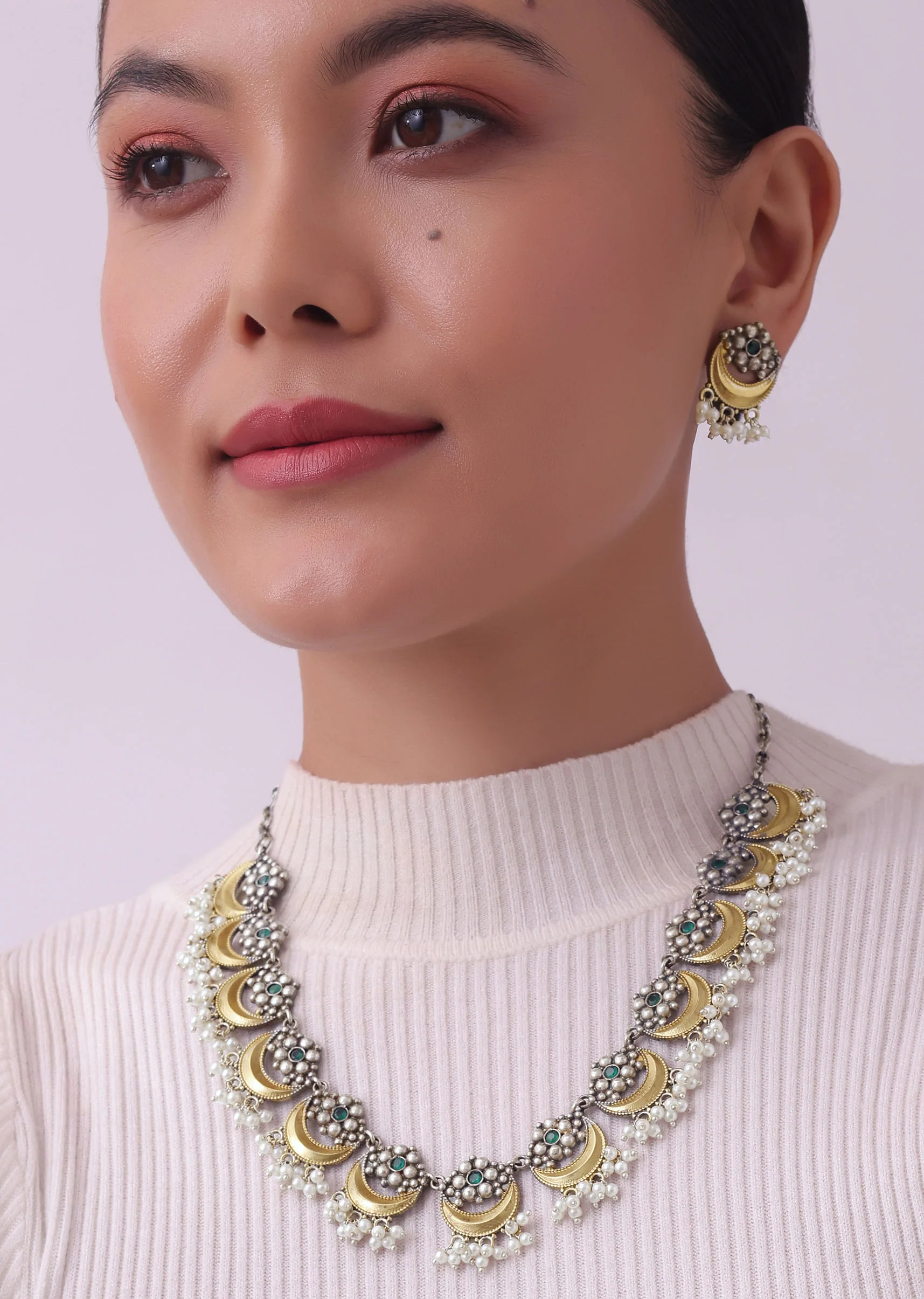 Two Tone Oxidised Necklace And Earrings Set With Pearls - Image 3