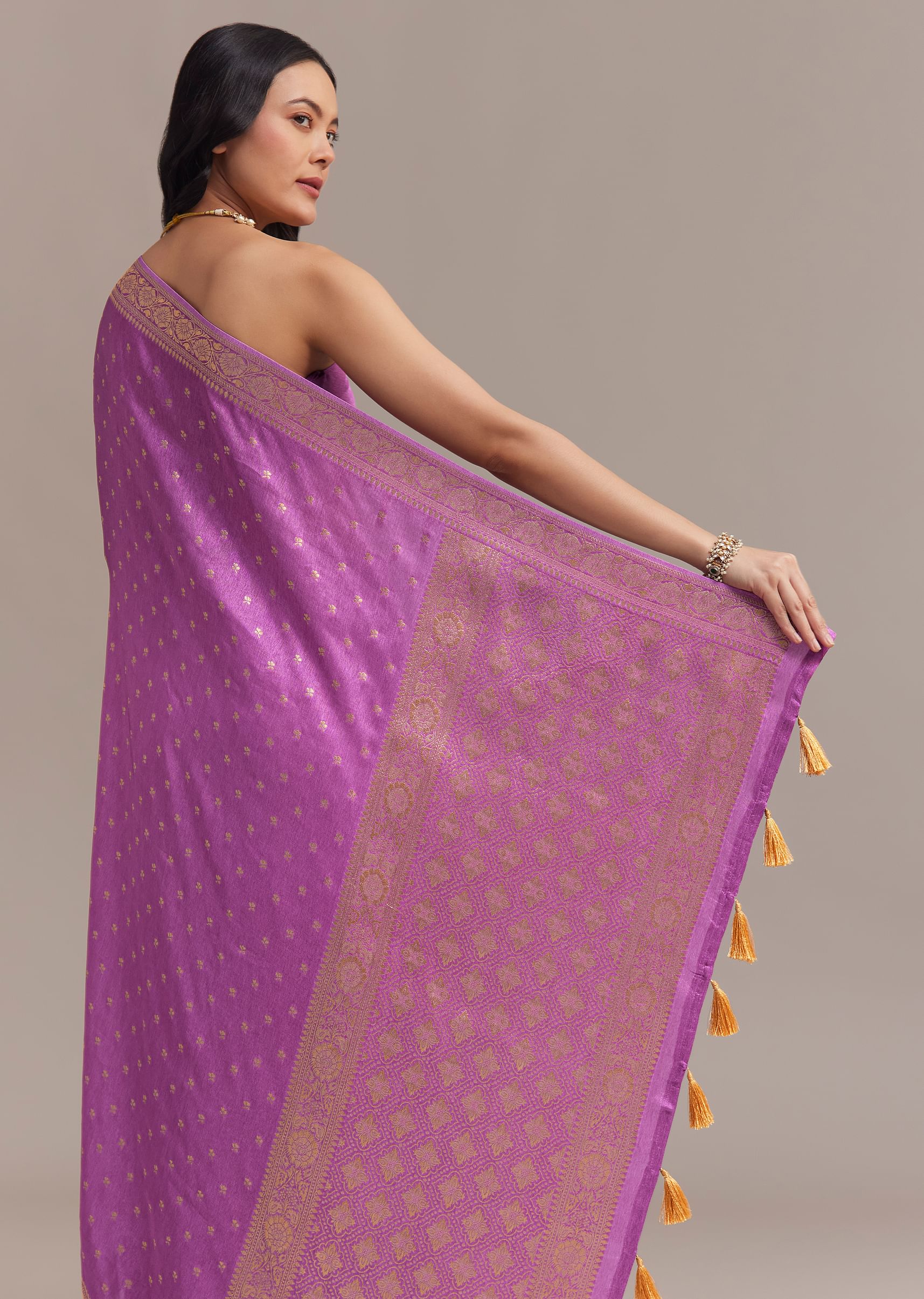 Violet Tissue Silk Saree With Butti Work And Chanderi Zari Border - Image 4