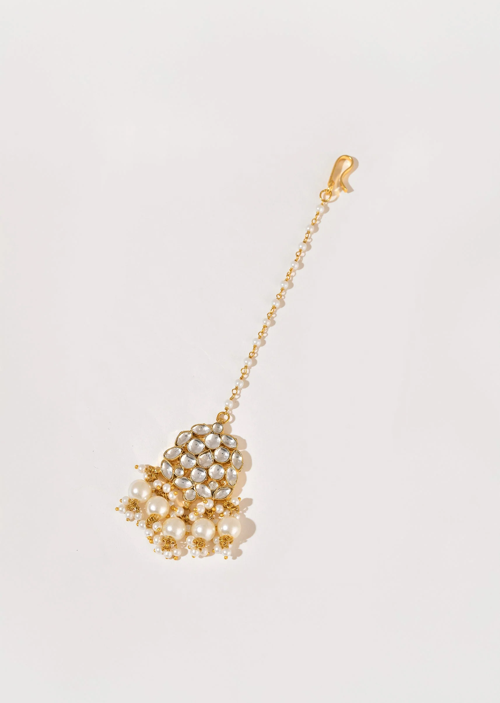 White and Gold Bead Drop Kundan Maangtikka - Image 2