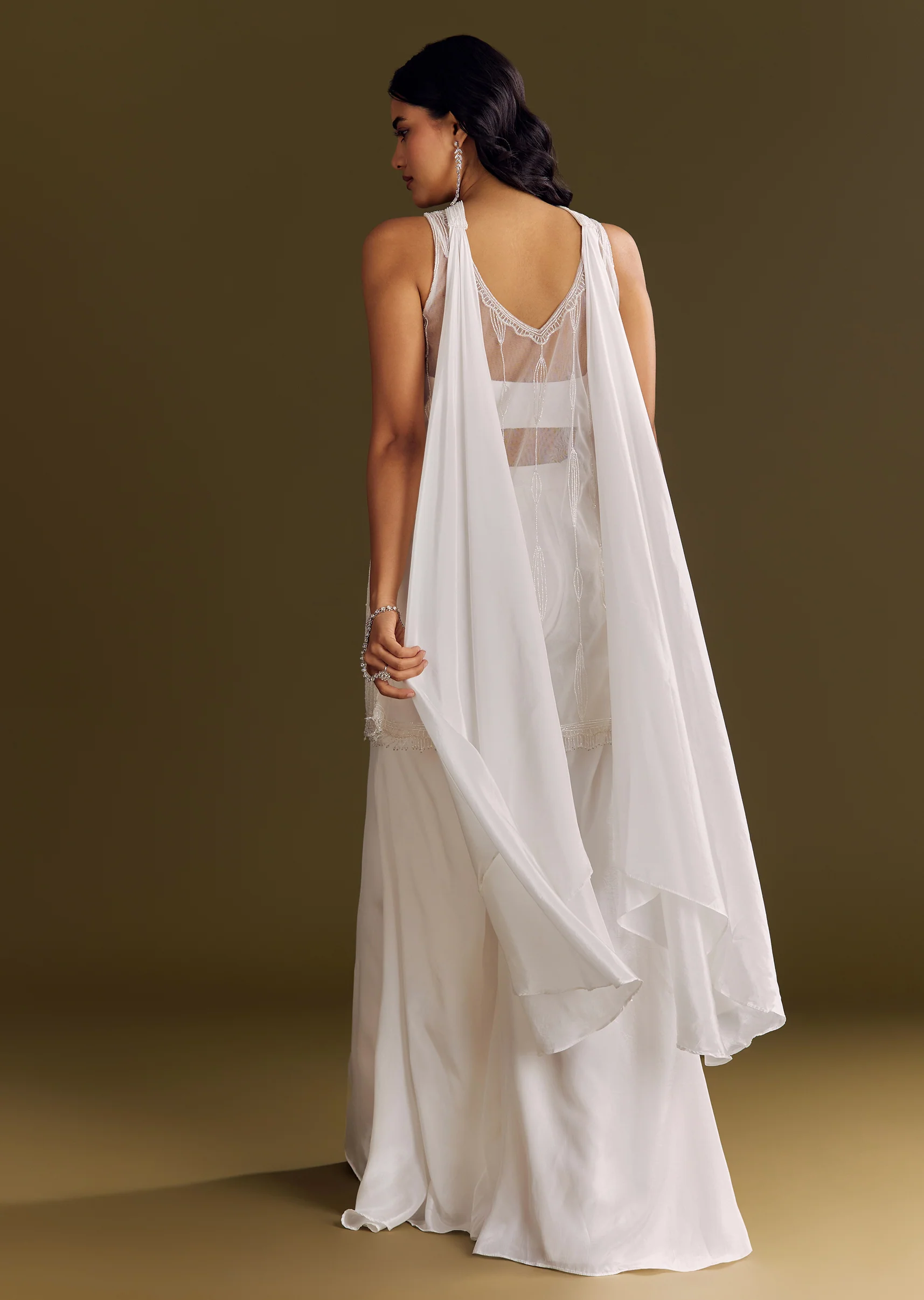 White Crepe Kurta Set With Net Choker Style Dupatta - Image 5