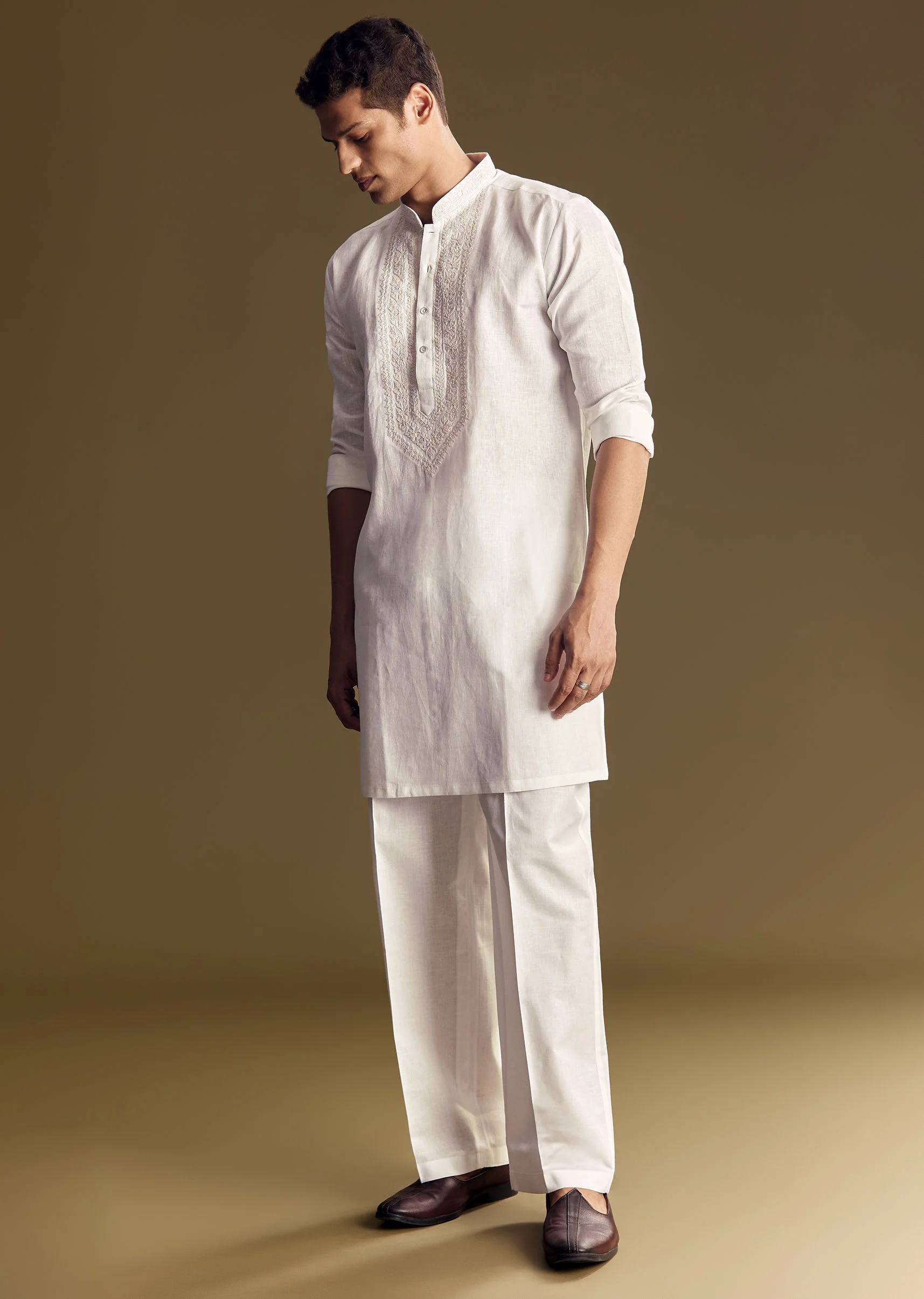 White Linen Kurta Set With Thread Embroidery - Image 2