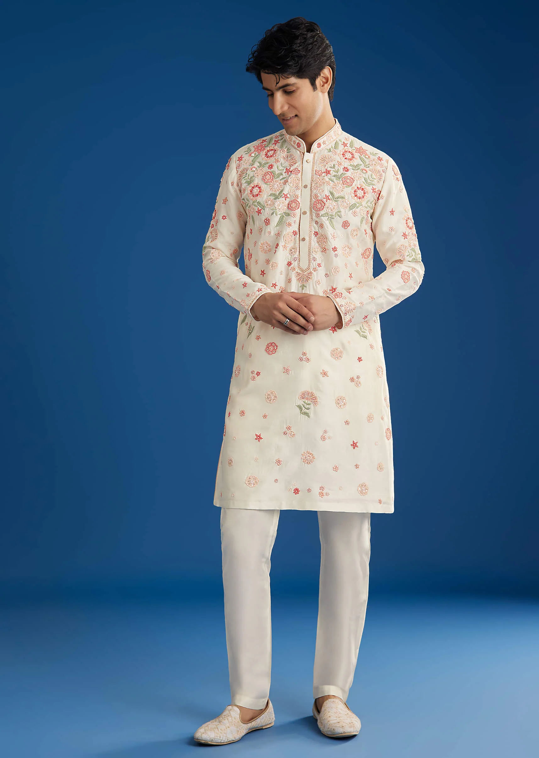 White Rawsilk Kurta Set With Floral Resham Embroidery - Image 5