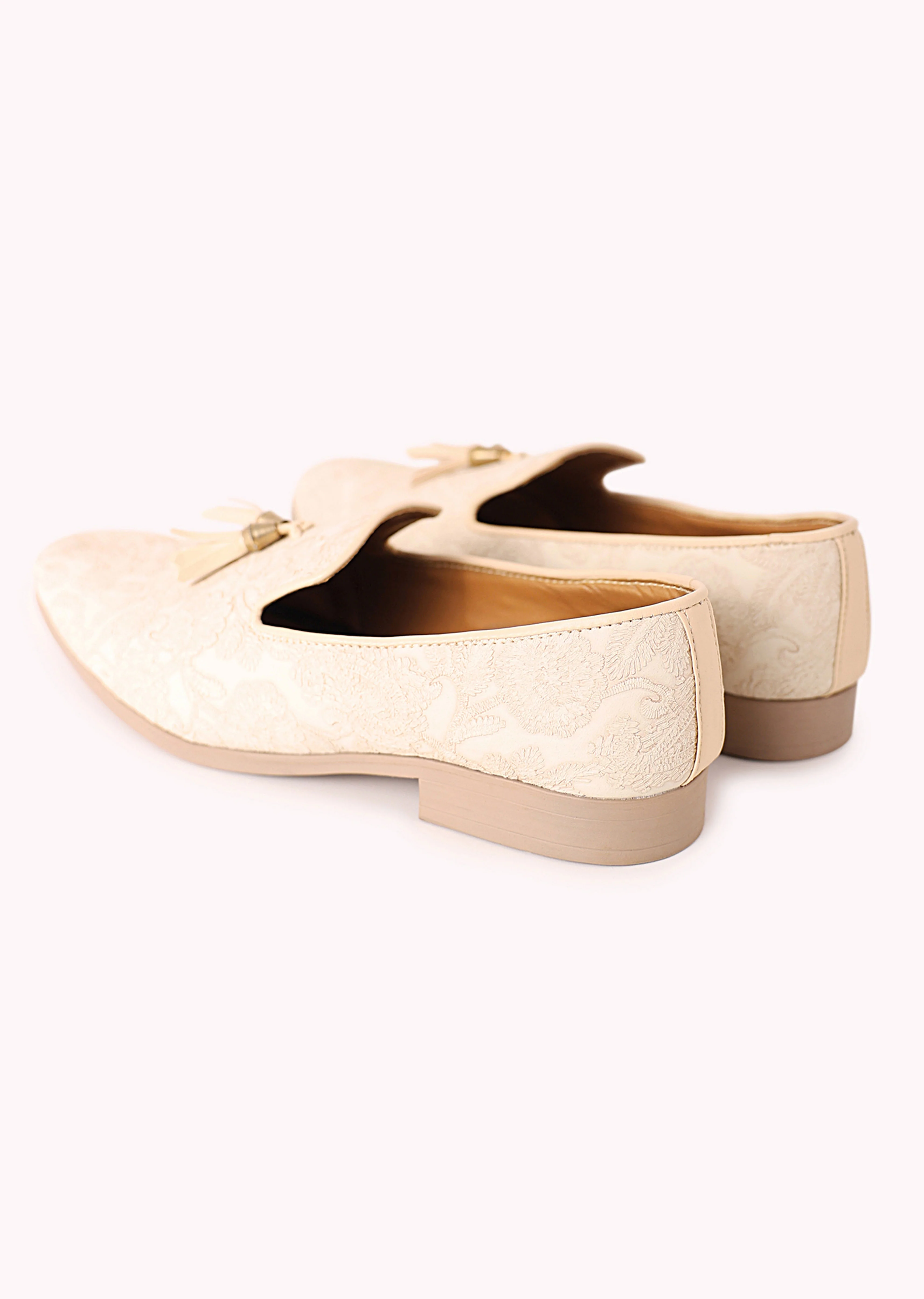 White Tassel Juttis - Image 3