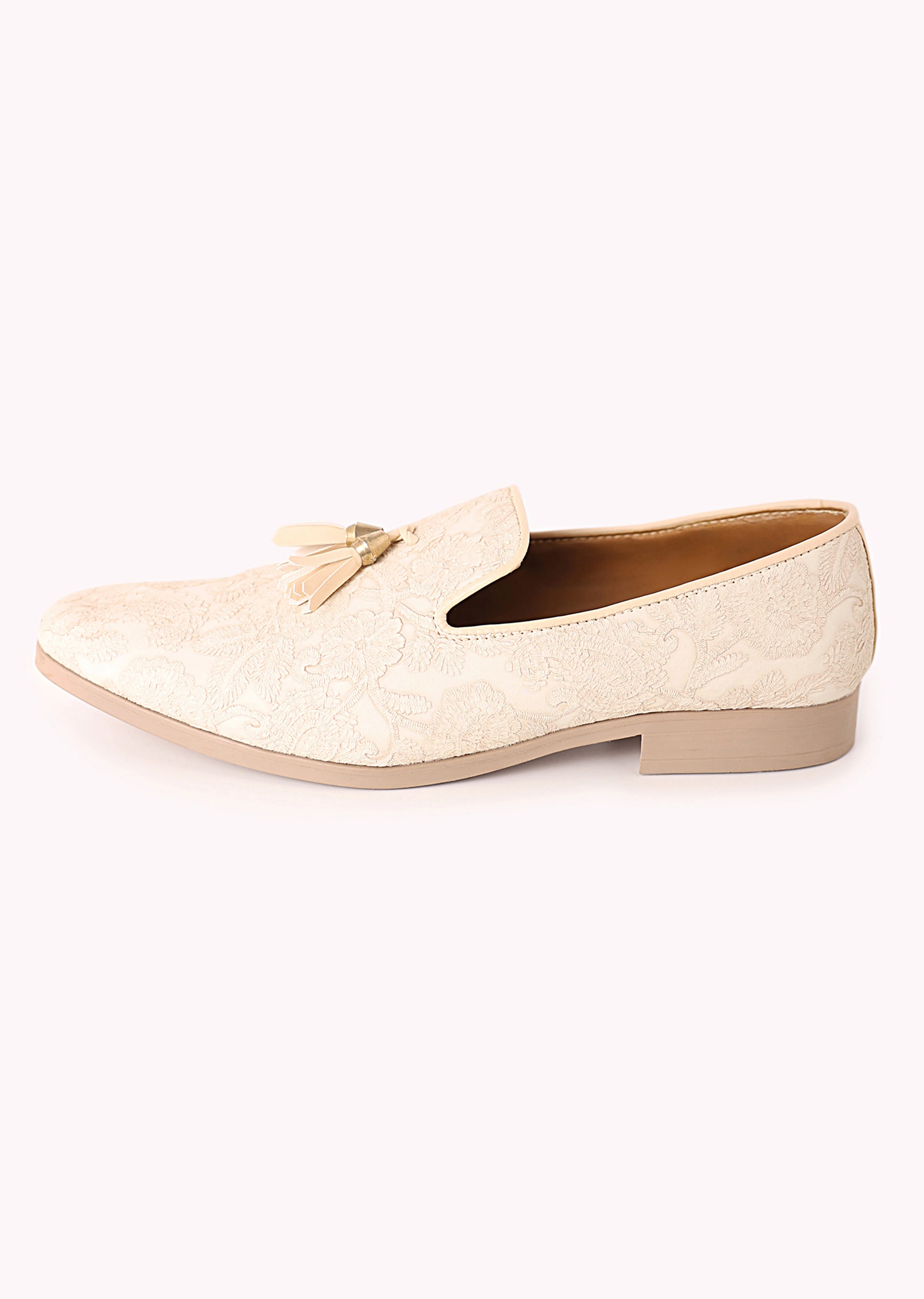 White Tassel Juttis - Image 4