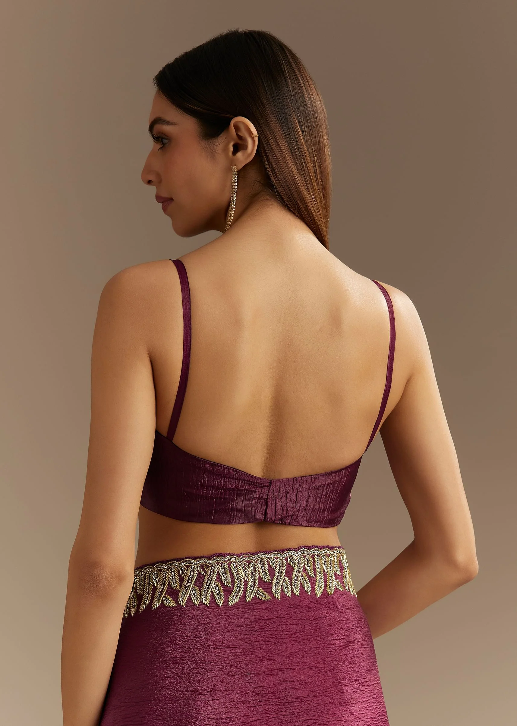 Wine Crushed Tissue Saree With Cutdana And Stone Embroidery - Image 8