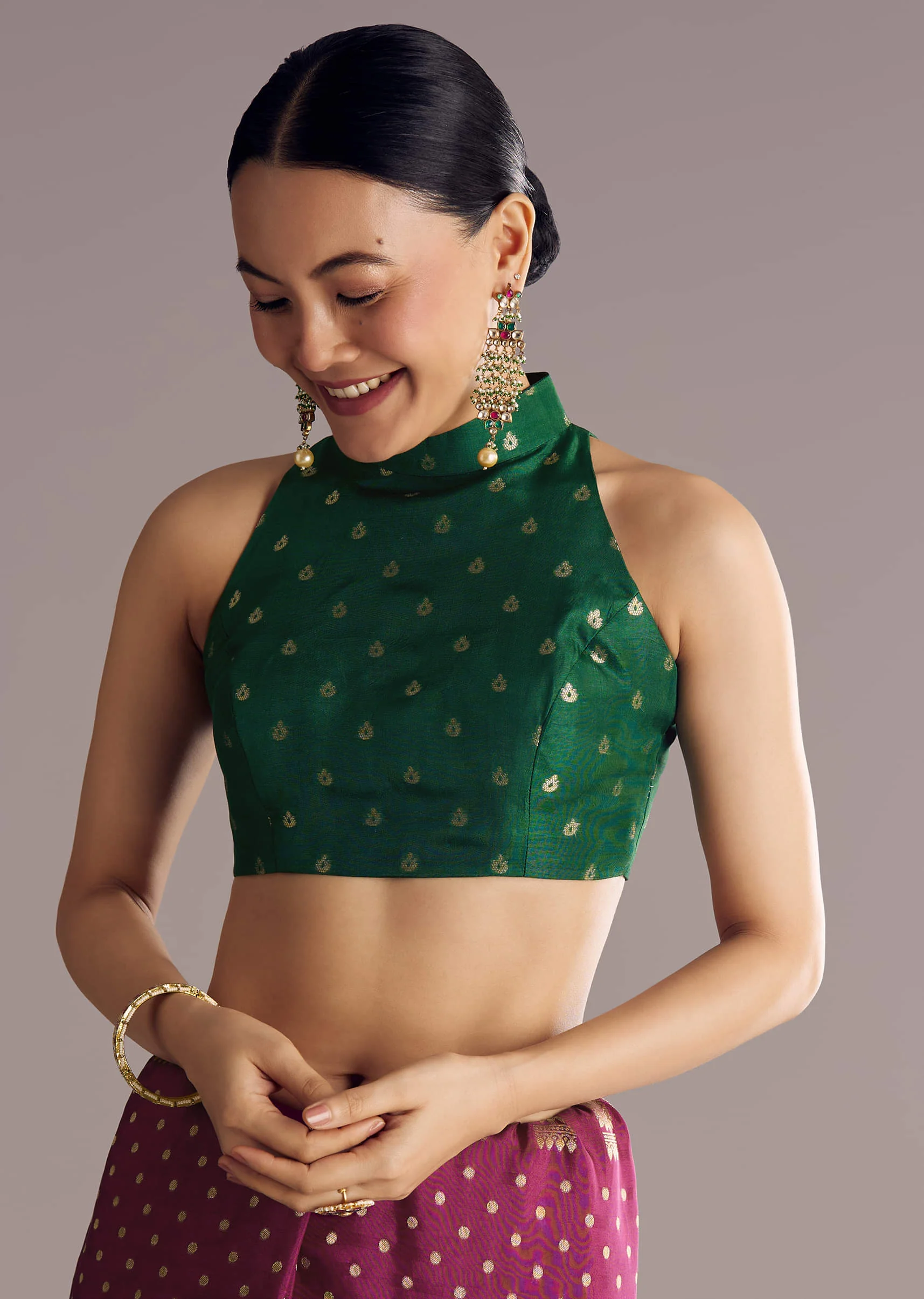 Wine Dola Silk Saree With Butti Work And Floral Border - Image 7