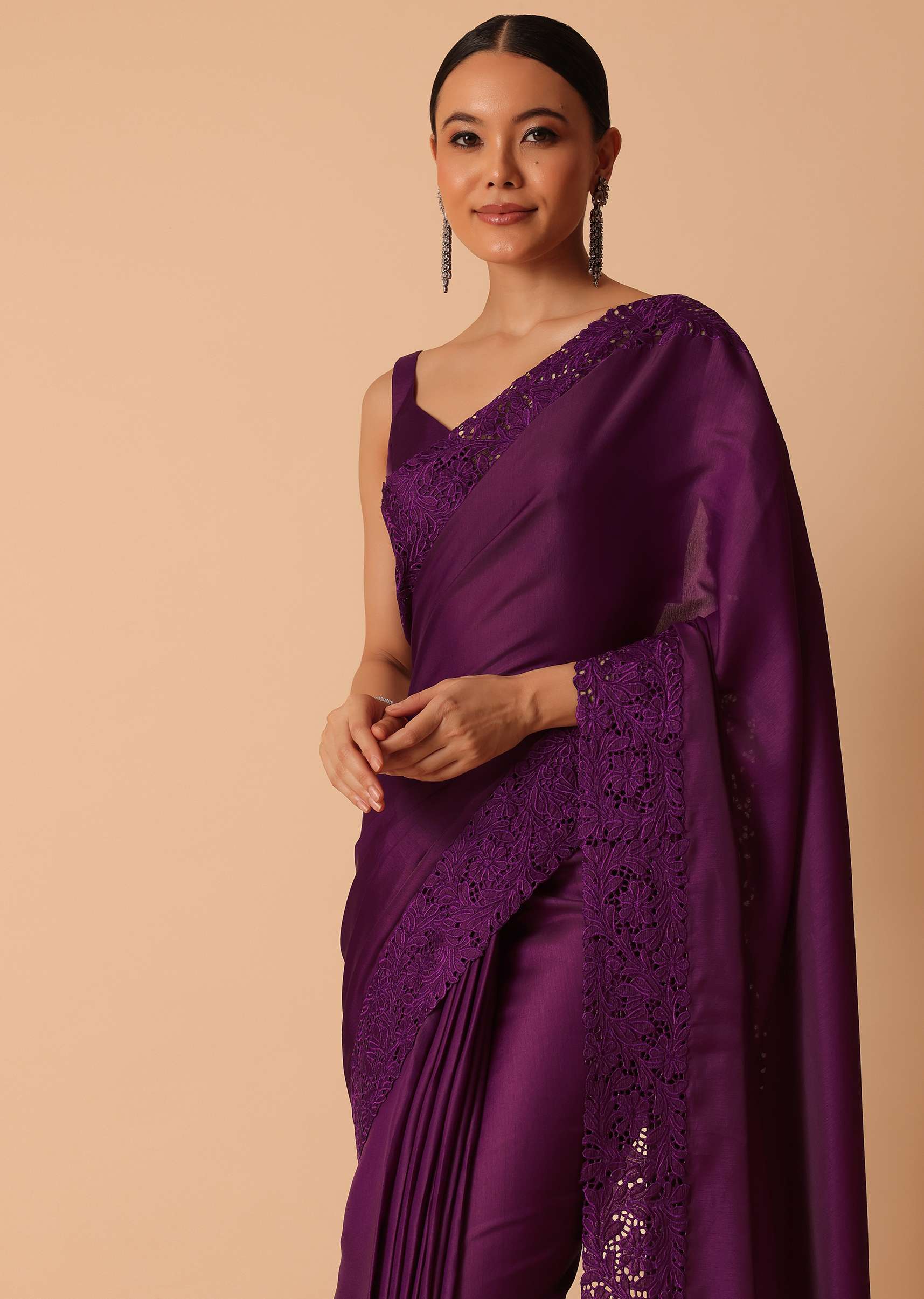 Wine Organza Saree With Lace Border And Unstitched Blouse Piece - Image 2