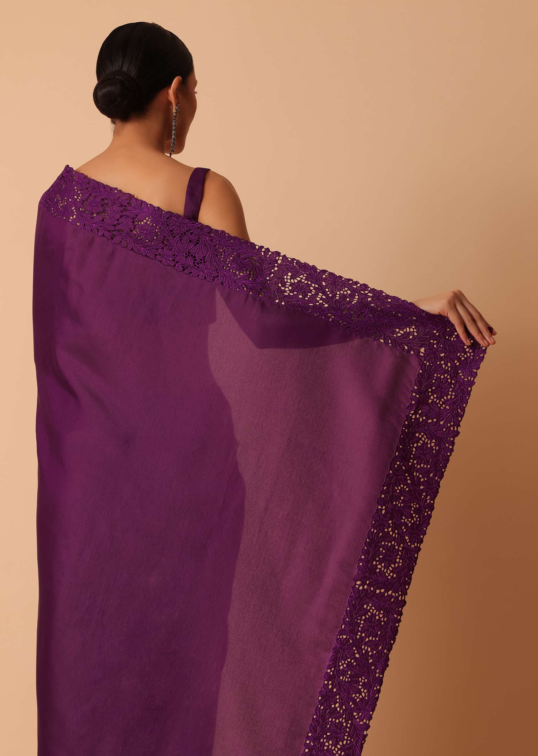 Wine Organza Saree With Lace Border And Unstitched Blouse Piece - Image 6